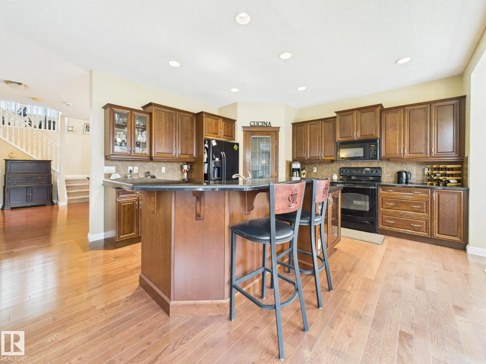 80 NORTH RIDGE DR