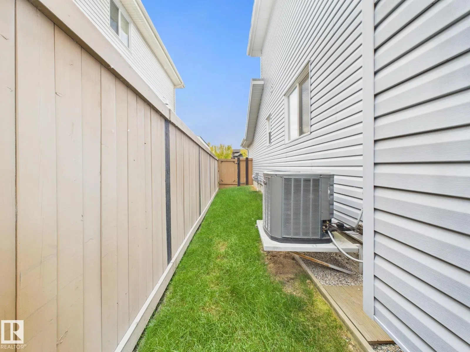 80 NORTH RIDGE DR