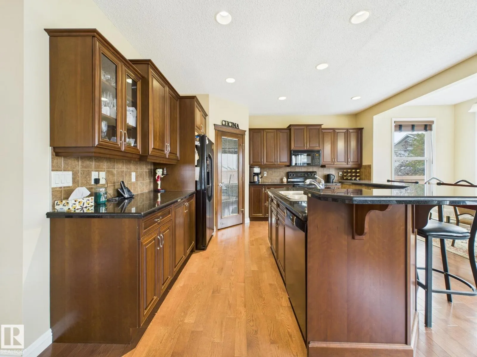 80 NORTH RIDGE DR