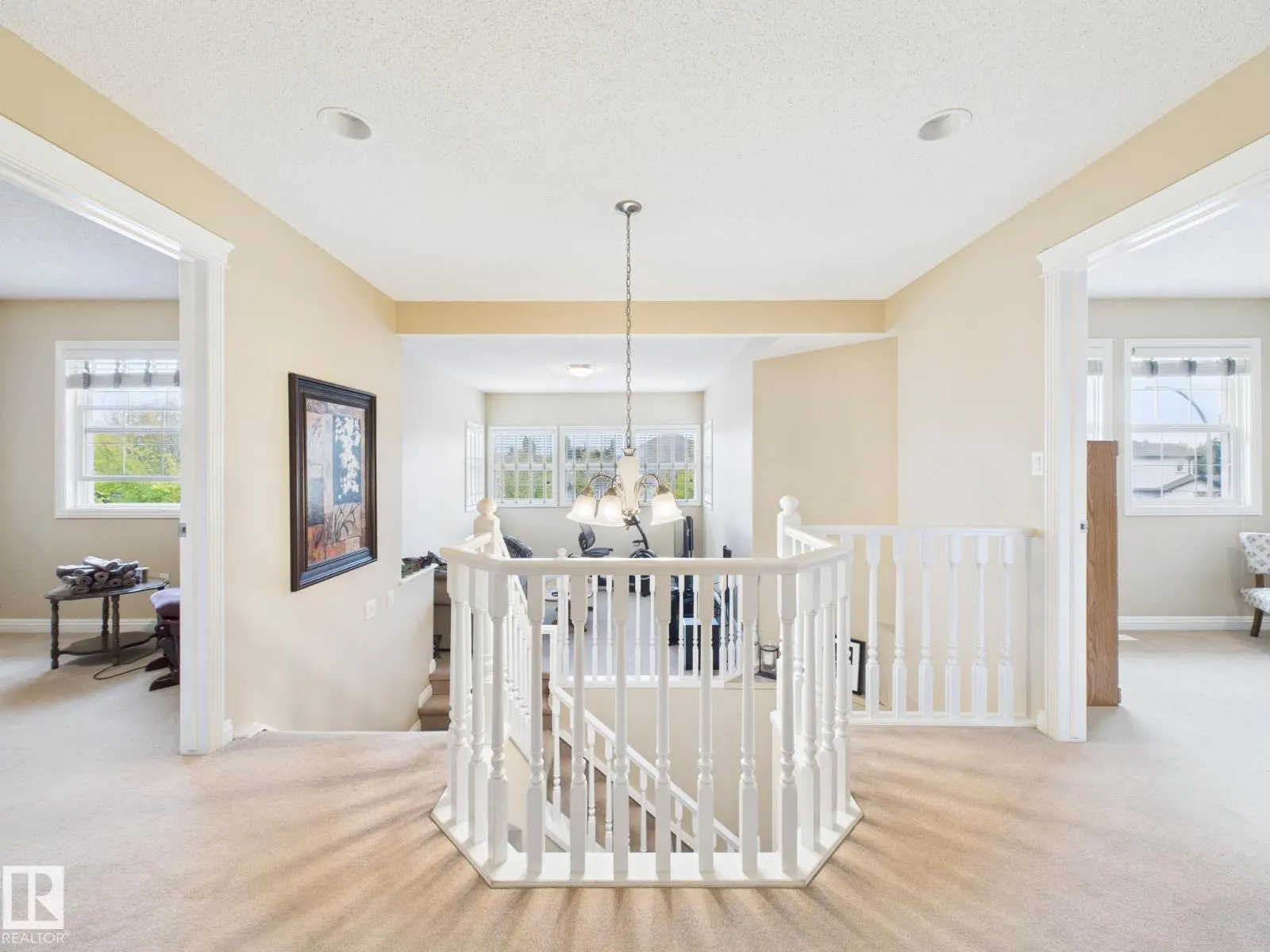 80 NORTH RIDGE DR