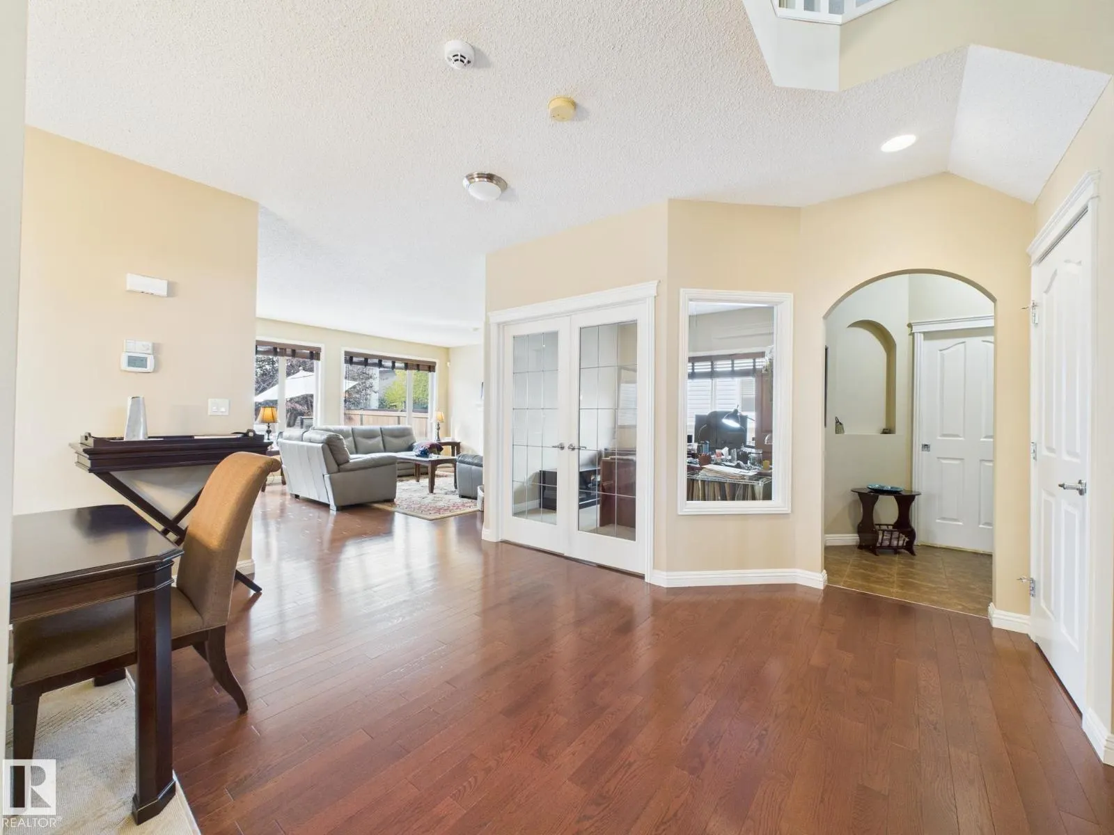 80 NORTH RIDGE DR