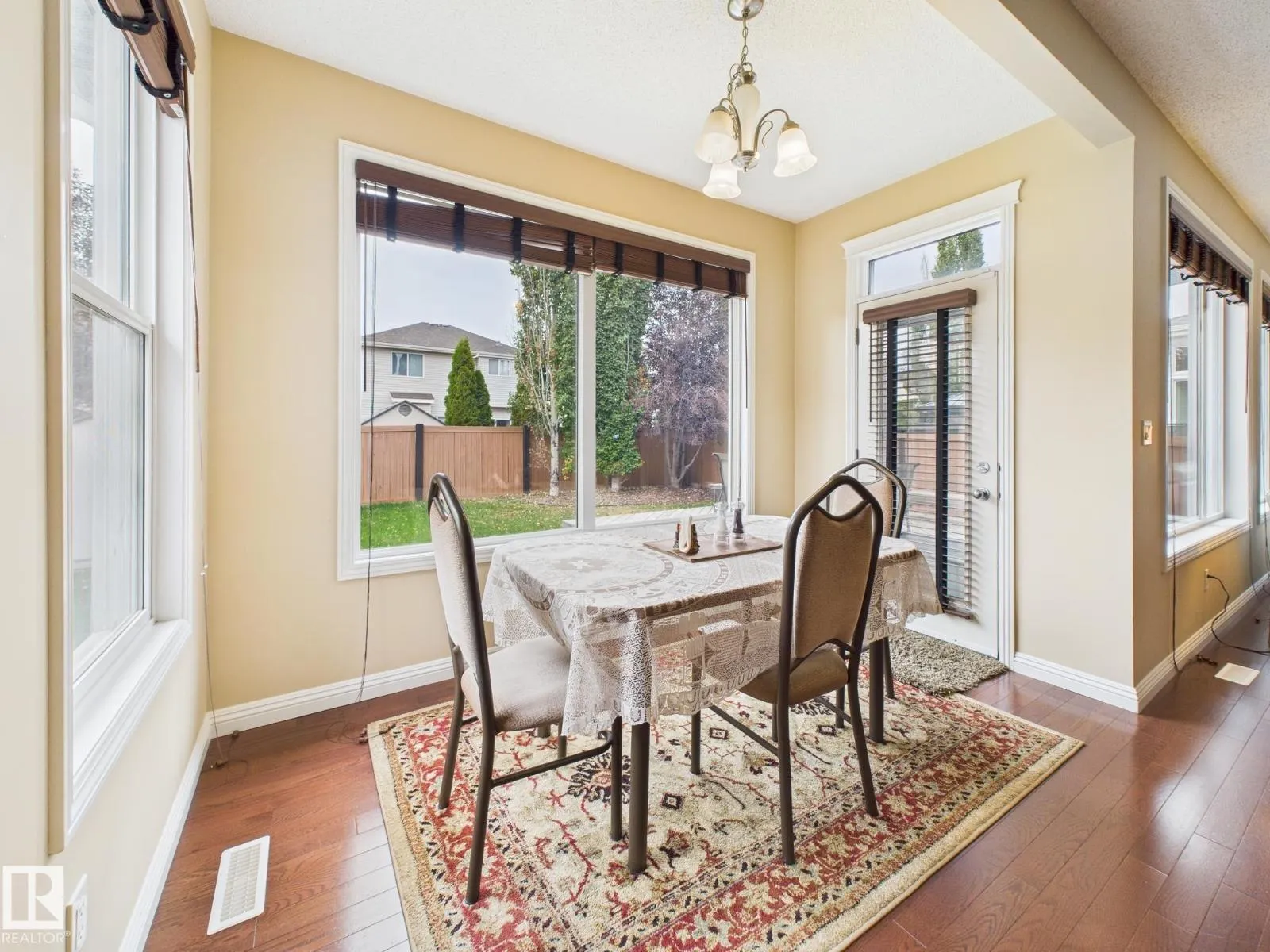 80 NORTH RIDGE DR