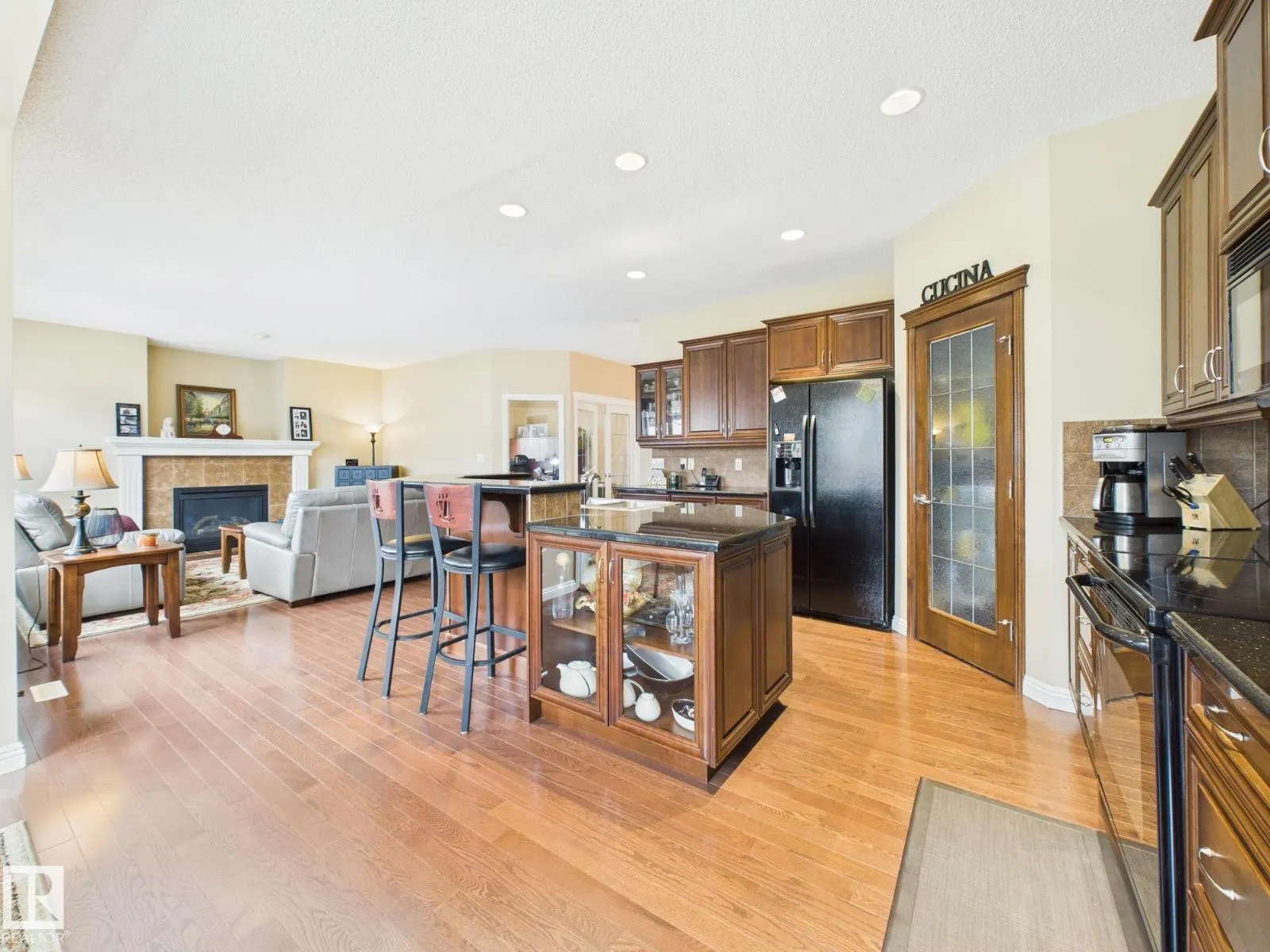80 NORTH RIDGE DR