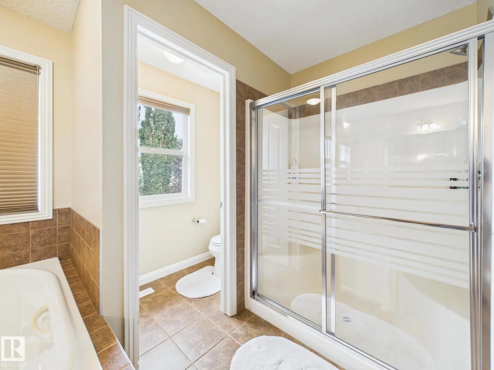 80 NORTH RIDGE DR
