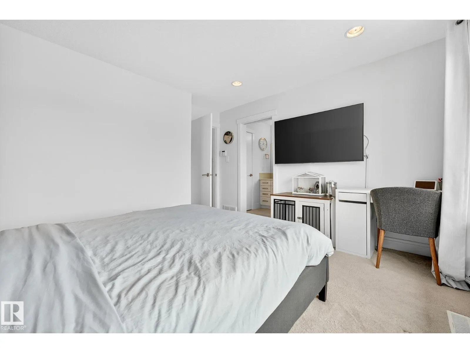 5203 ADMIRAL WALTER HOSE ST NW