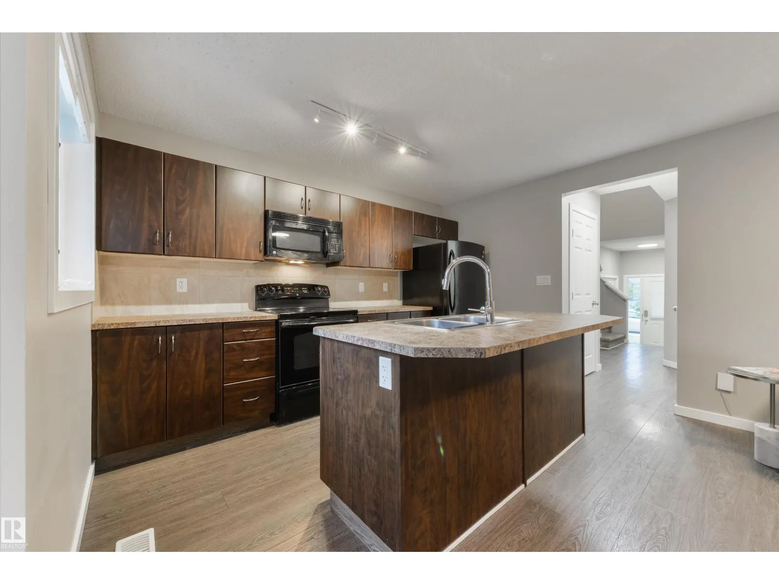 2219 AUSTIN WY SW