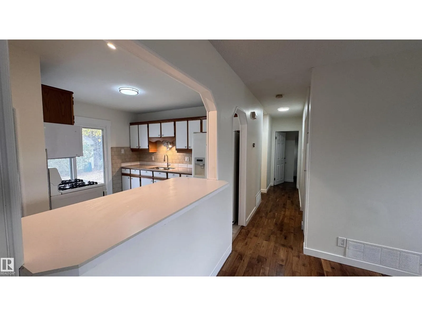11022 160A ST NW