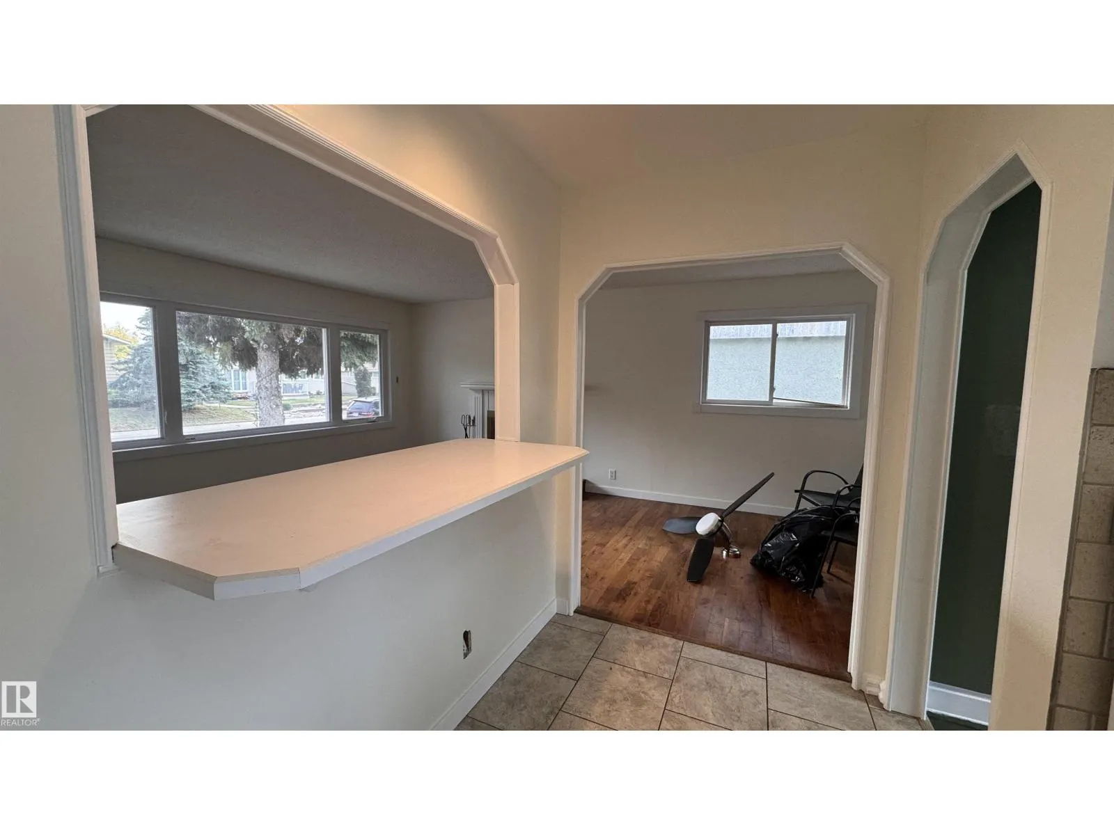 11022 160A ST NW