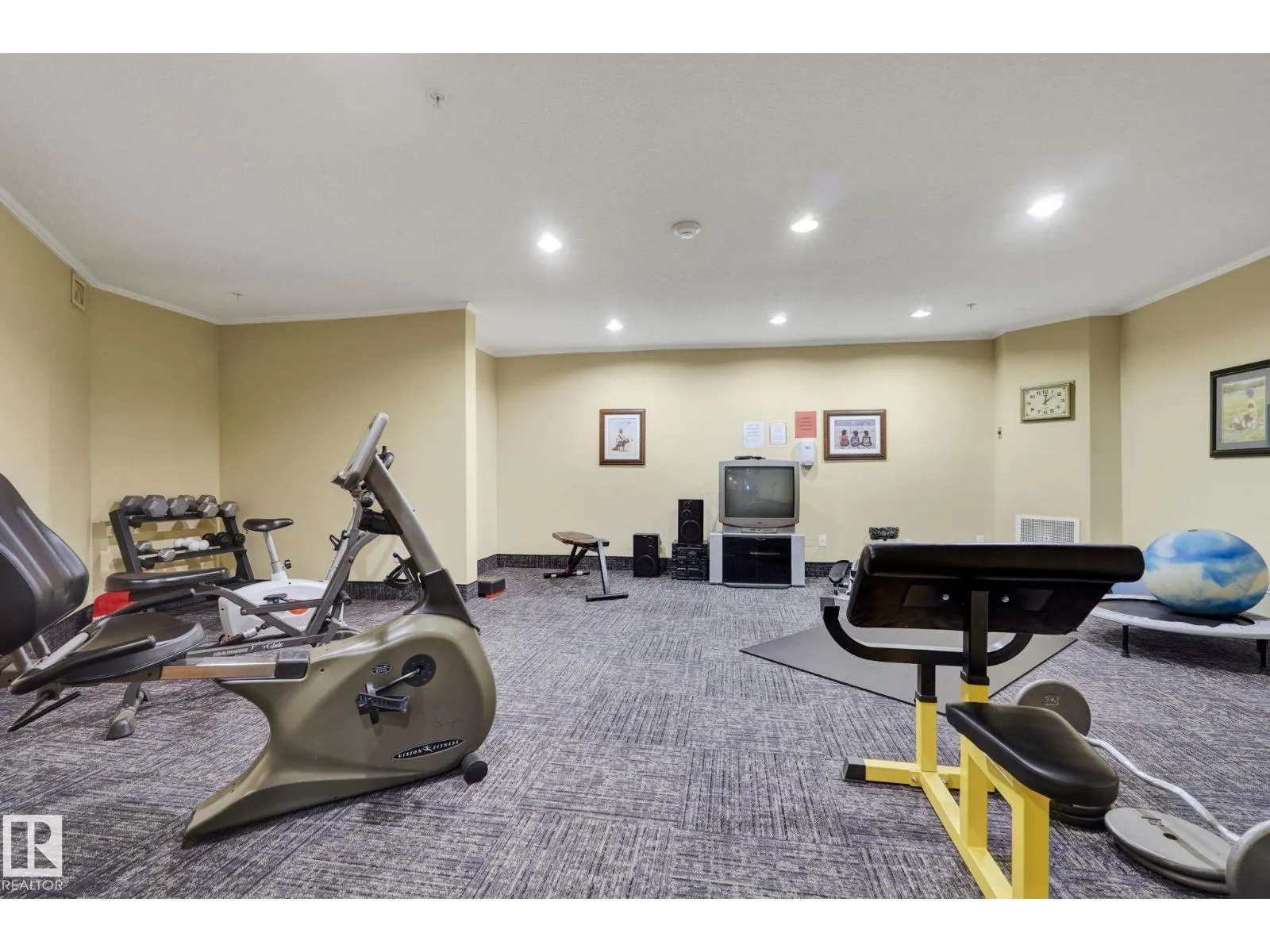 #403 8802 SOUTHFORT DR