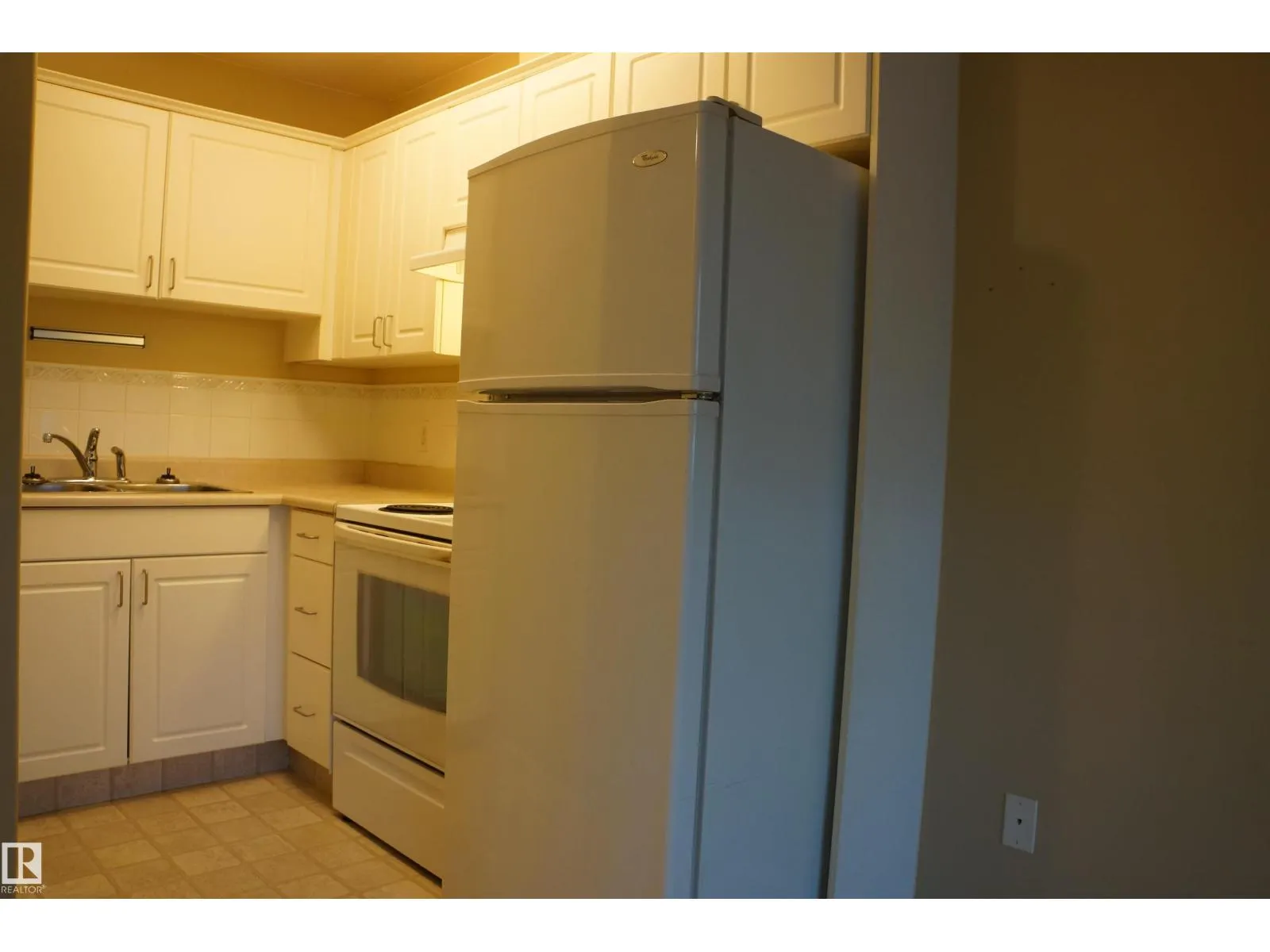 #403 8802 SOUTHFORT DR