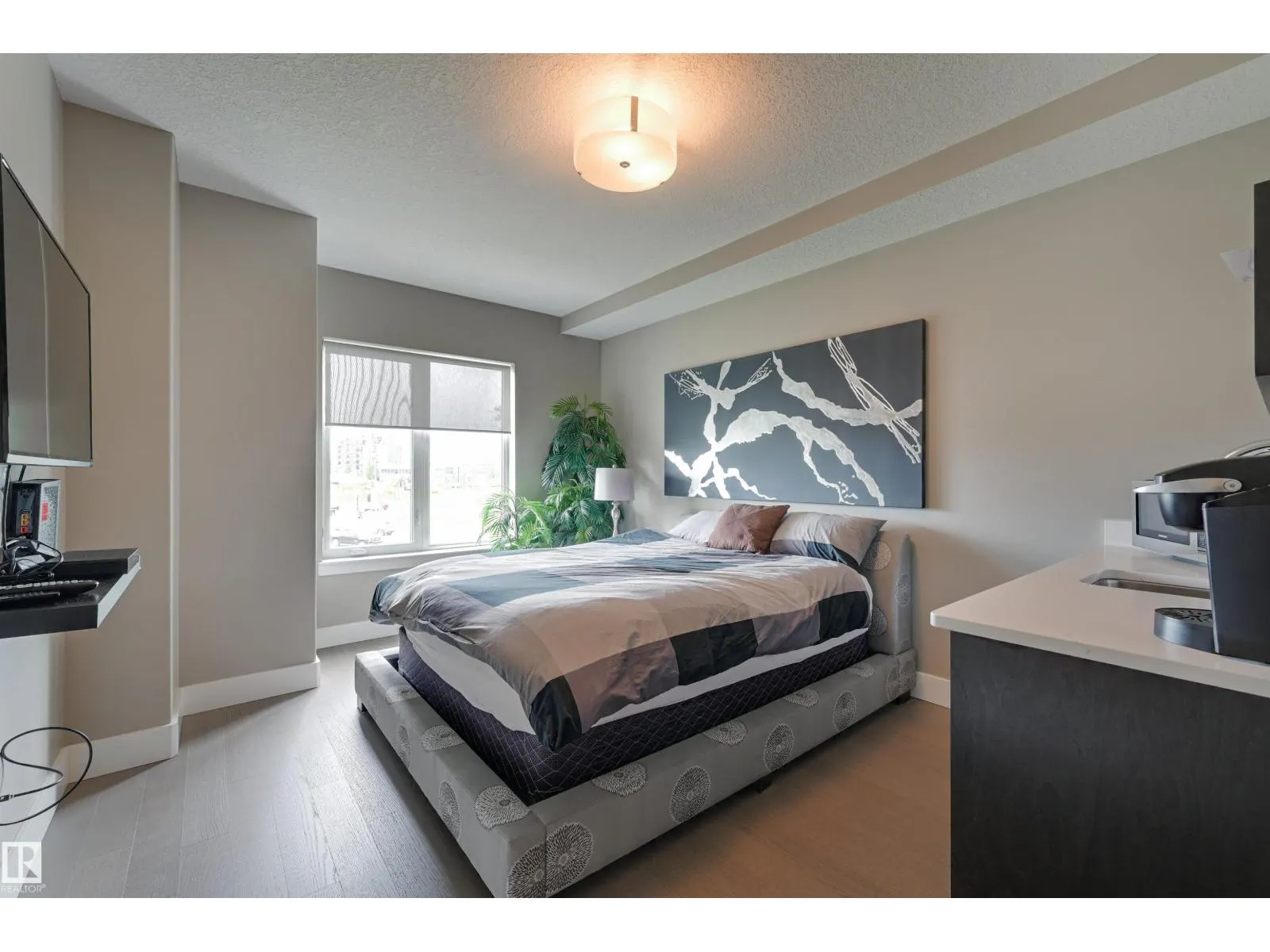 #221 11080 ELLERSLIE RD SW