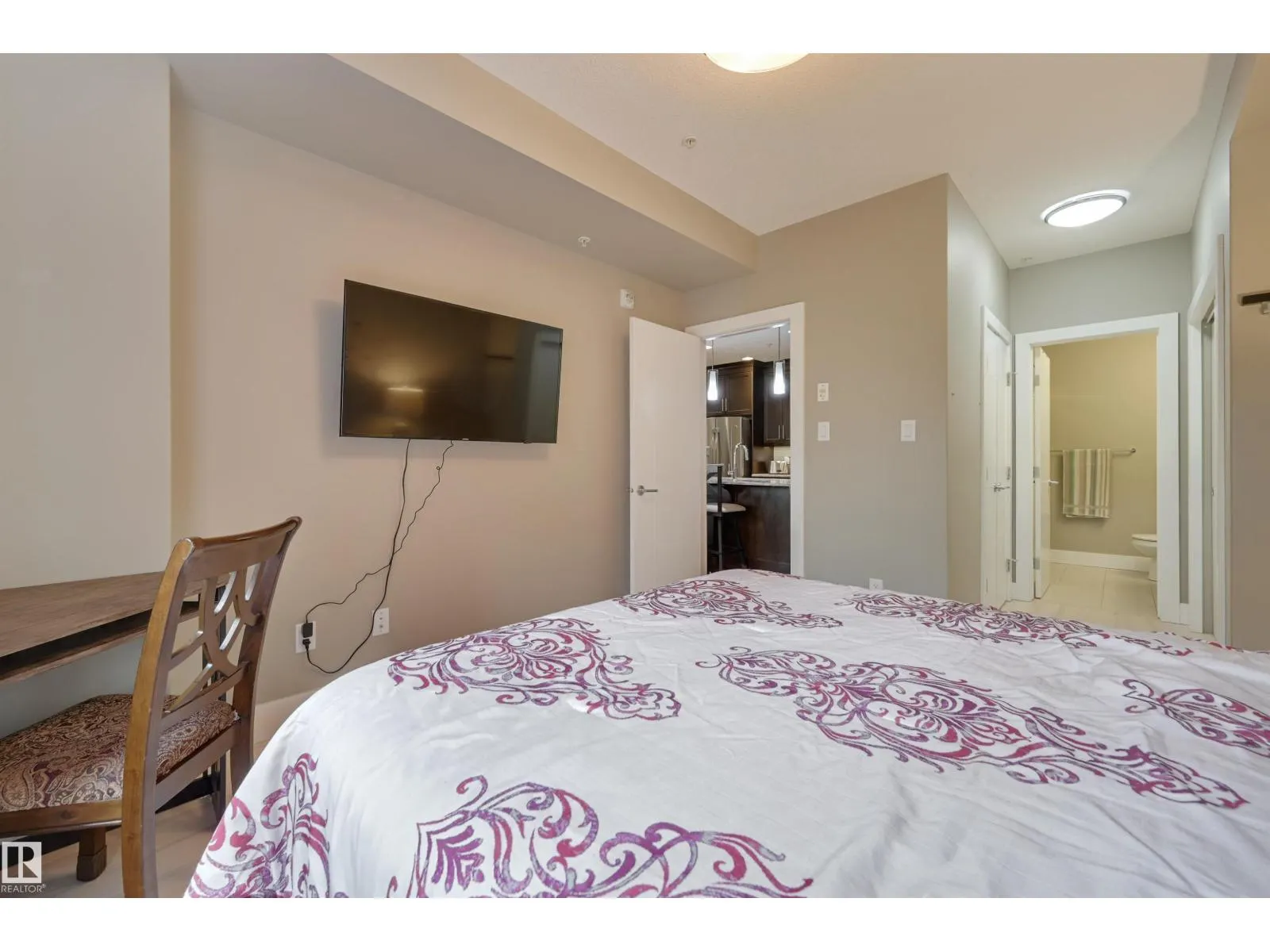 #221 11080 ELLERSLIE RD SW