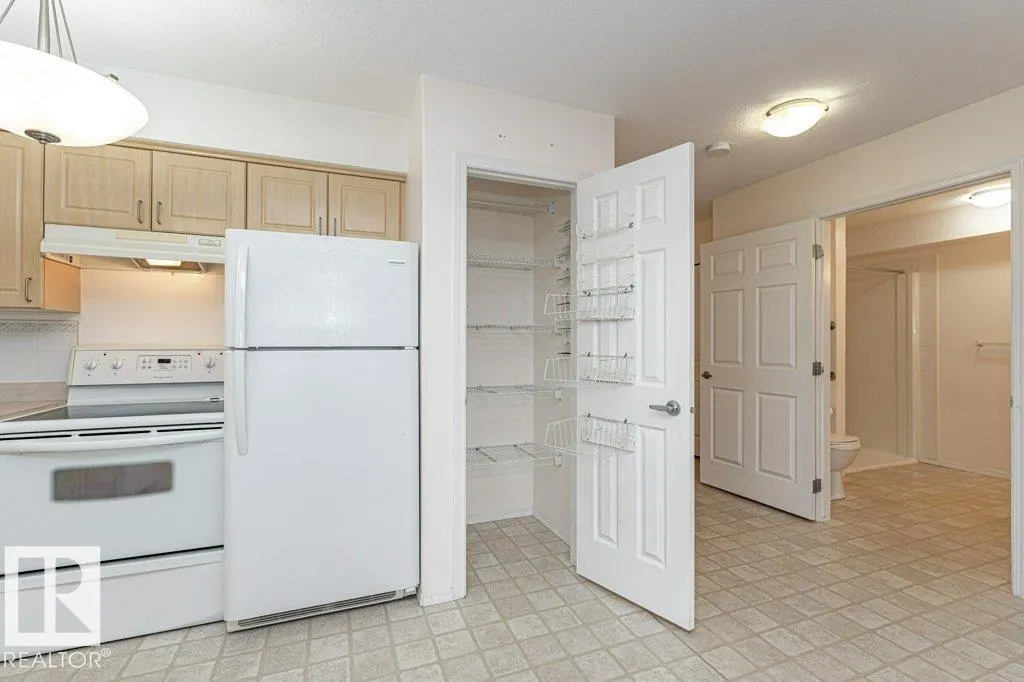 #214 8802 SOUTHFORT DR