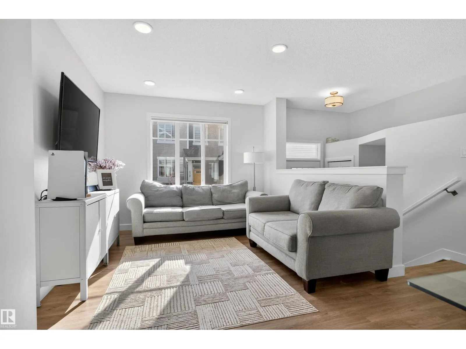 #135 2905 141 ST SW