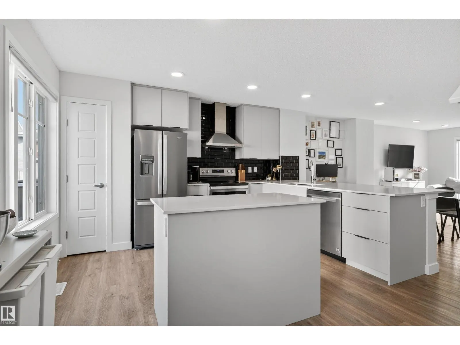 #135 2905 141 ST SW