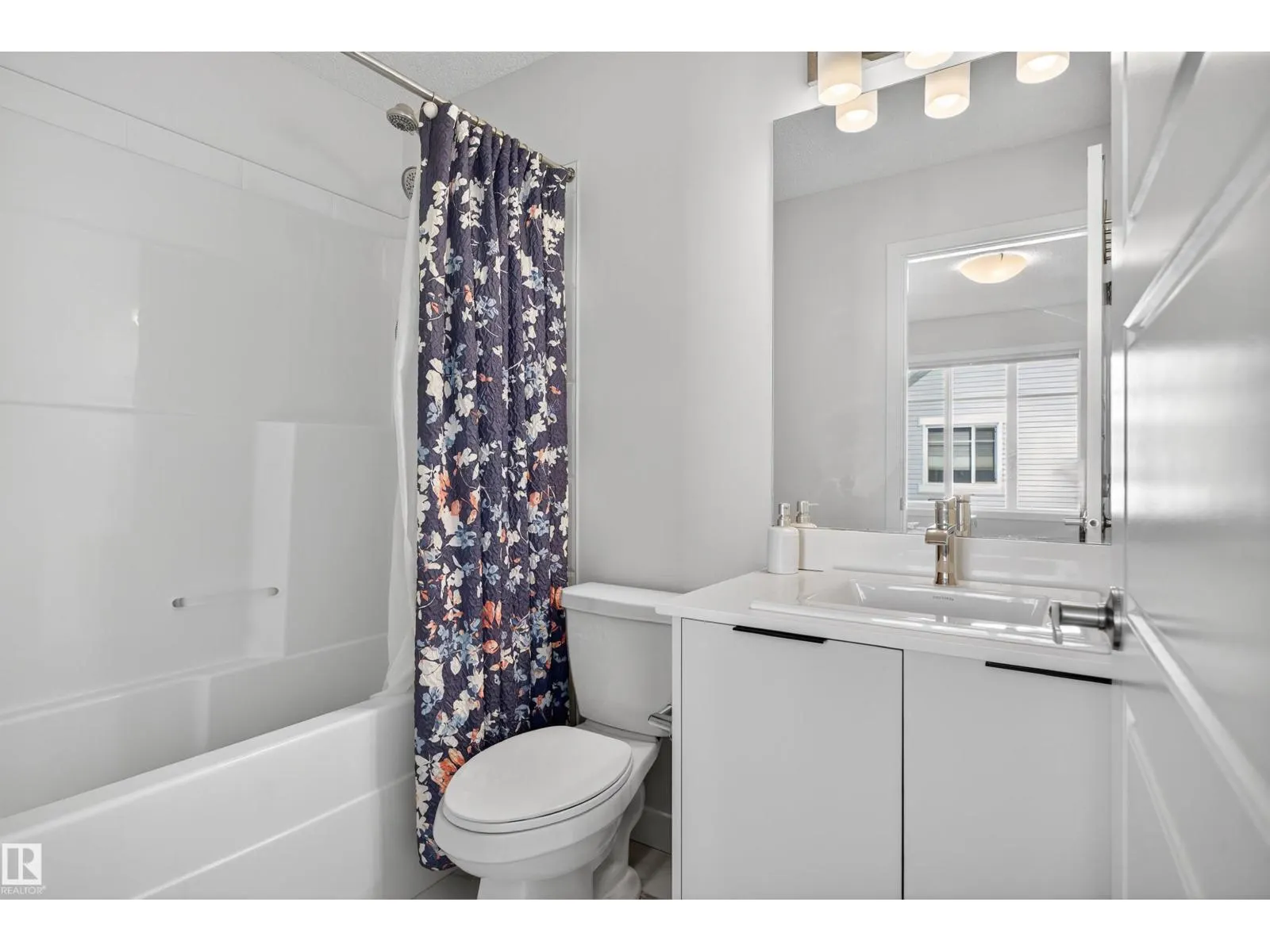 #135 2905 141 ST SW