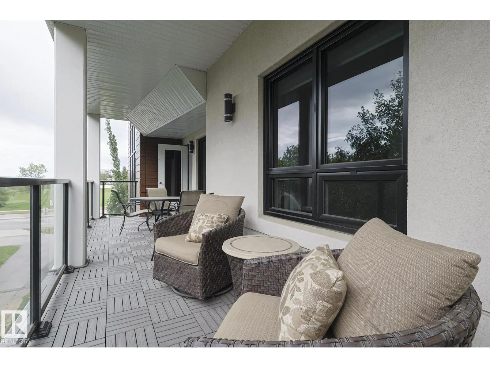 #301 200 Bellerose DR