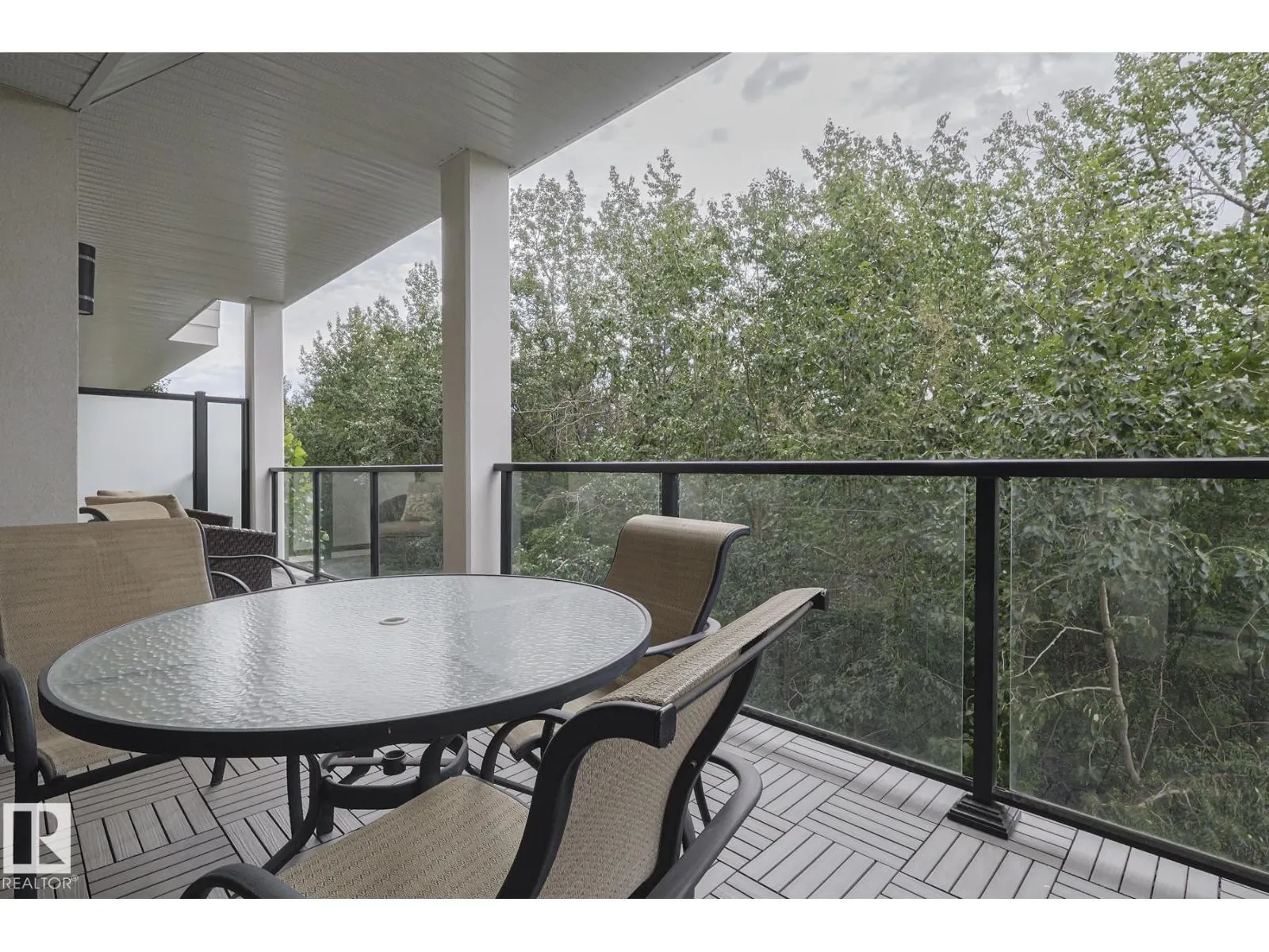 #301 200 Bellerose DR