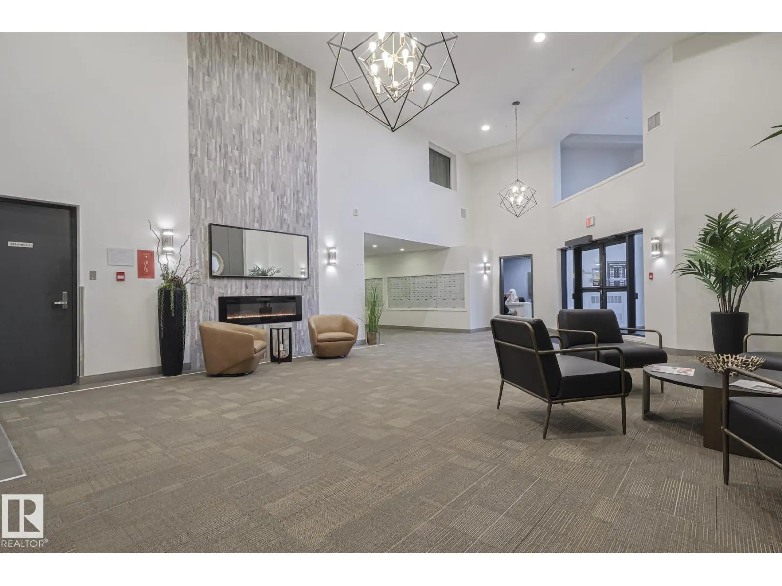 #301 200 Bellerose DR