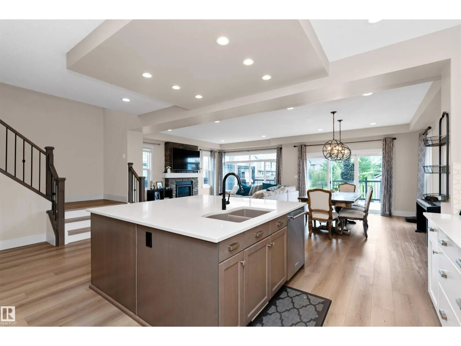 2015 PRICE LANDING LD SW