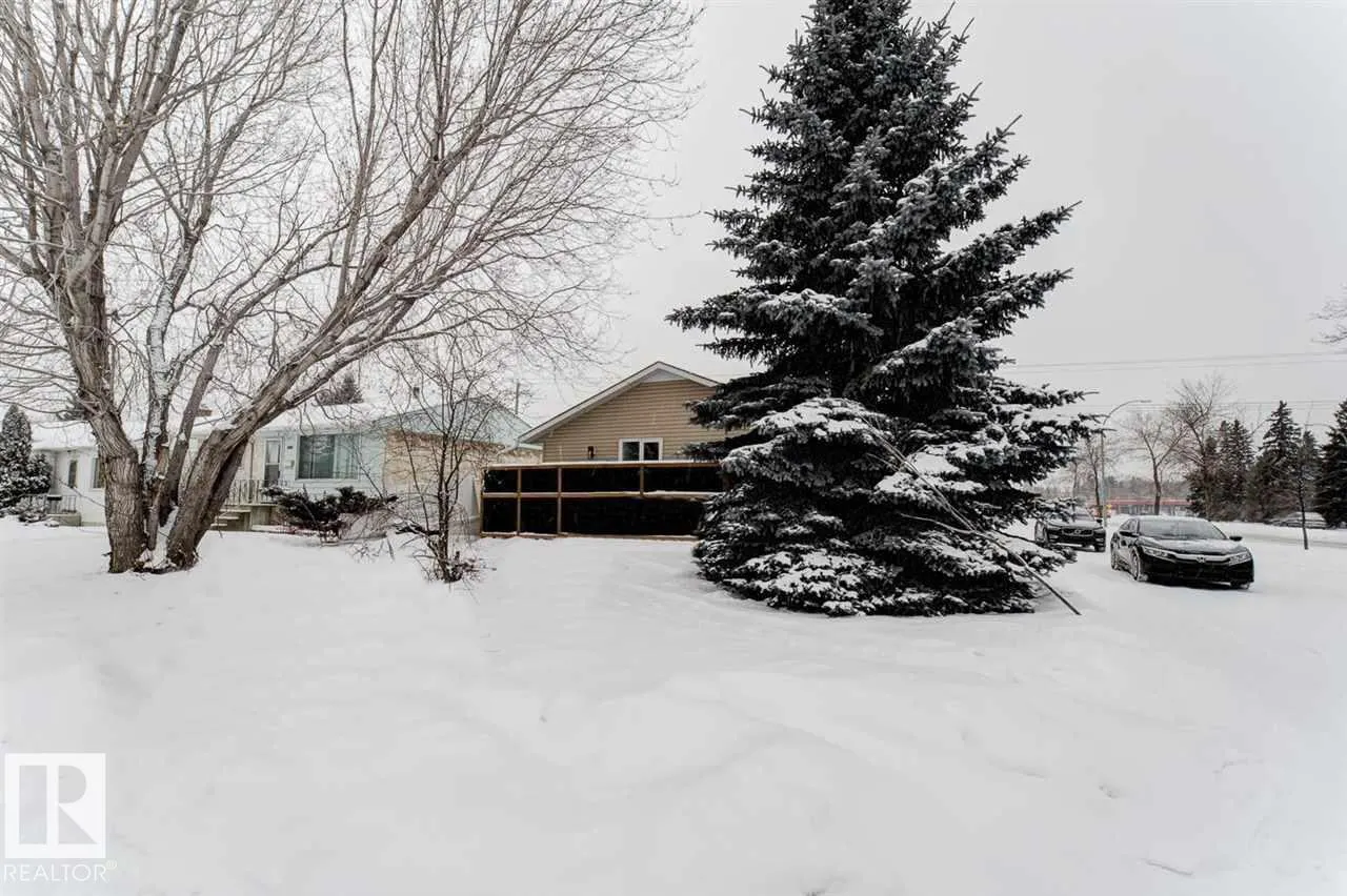 7303 90 AV NW