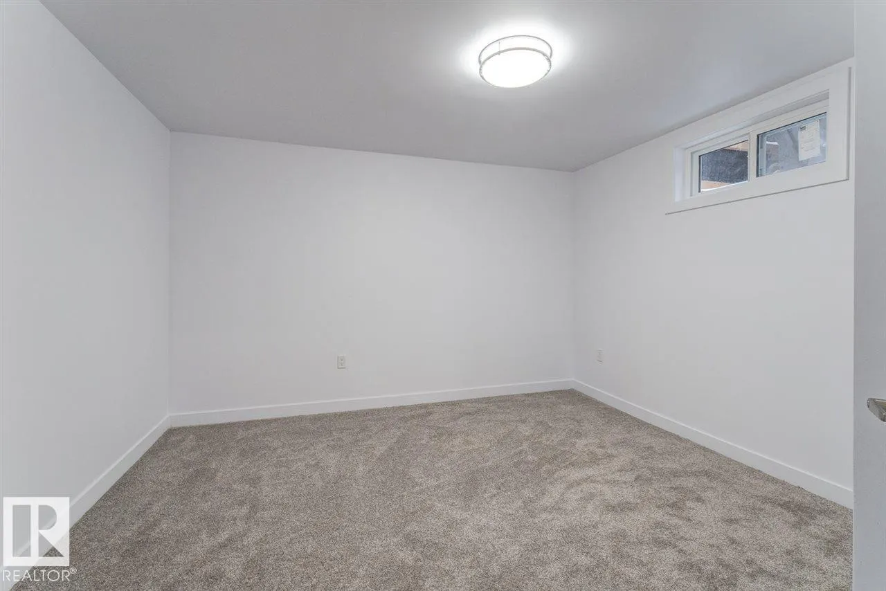 7303 90 AV NW