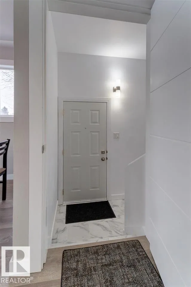 7303 90 AV NW