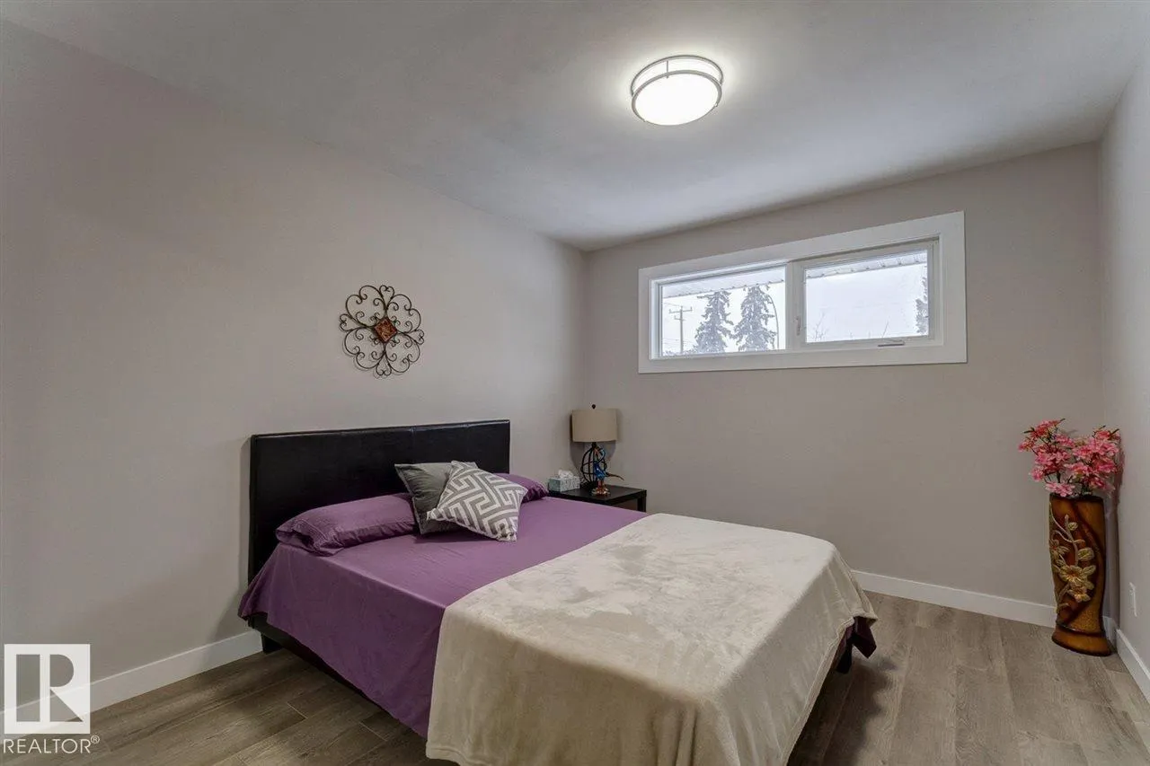 7303 90 AV NW