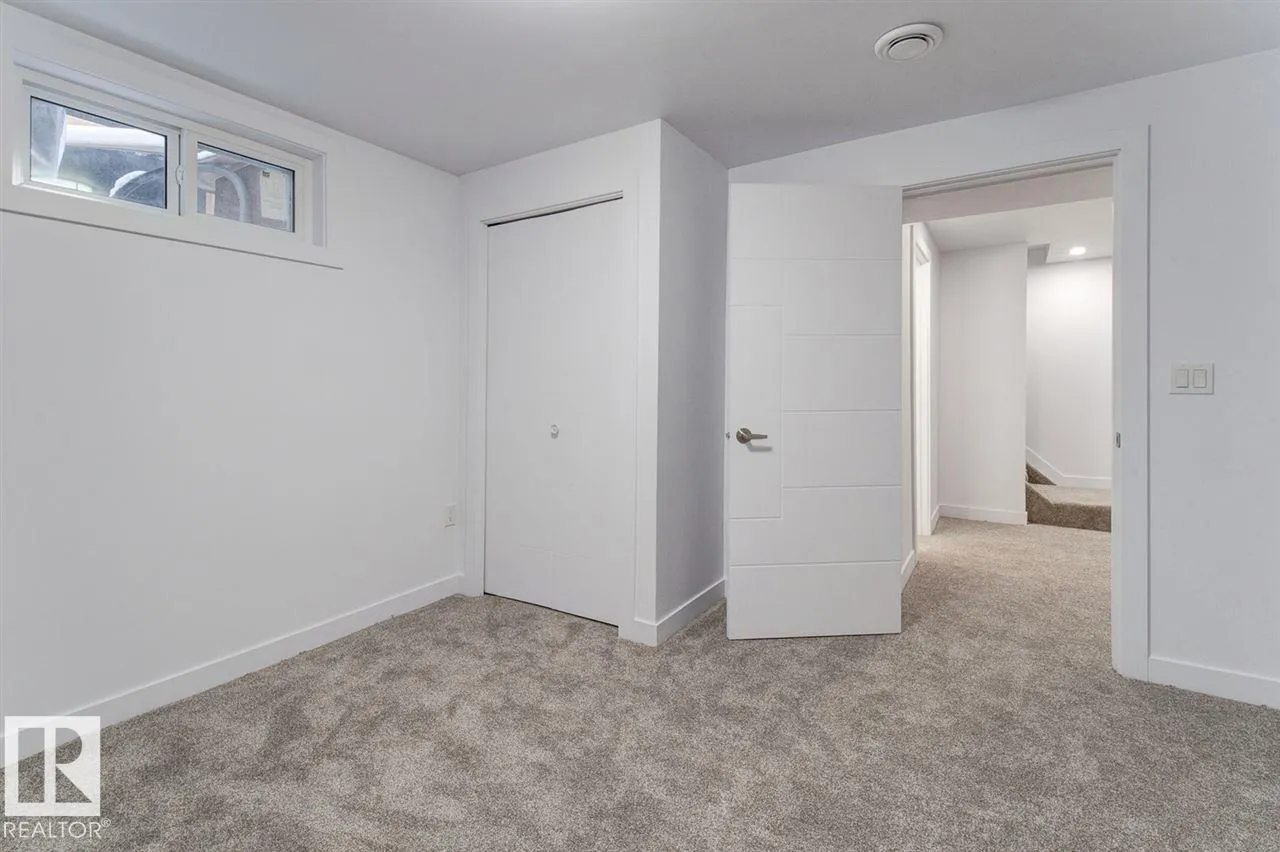 7303 90 AV NW