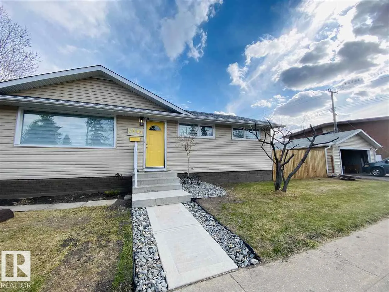 7303 90 AV NW