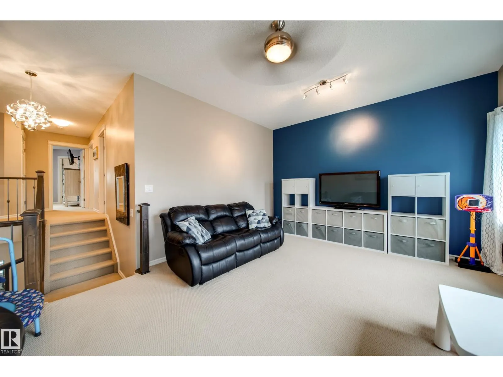 5927 6 AV SW