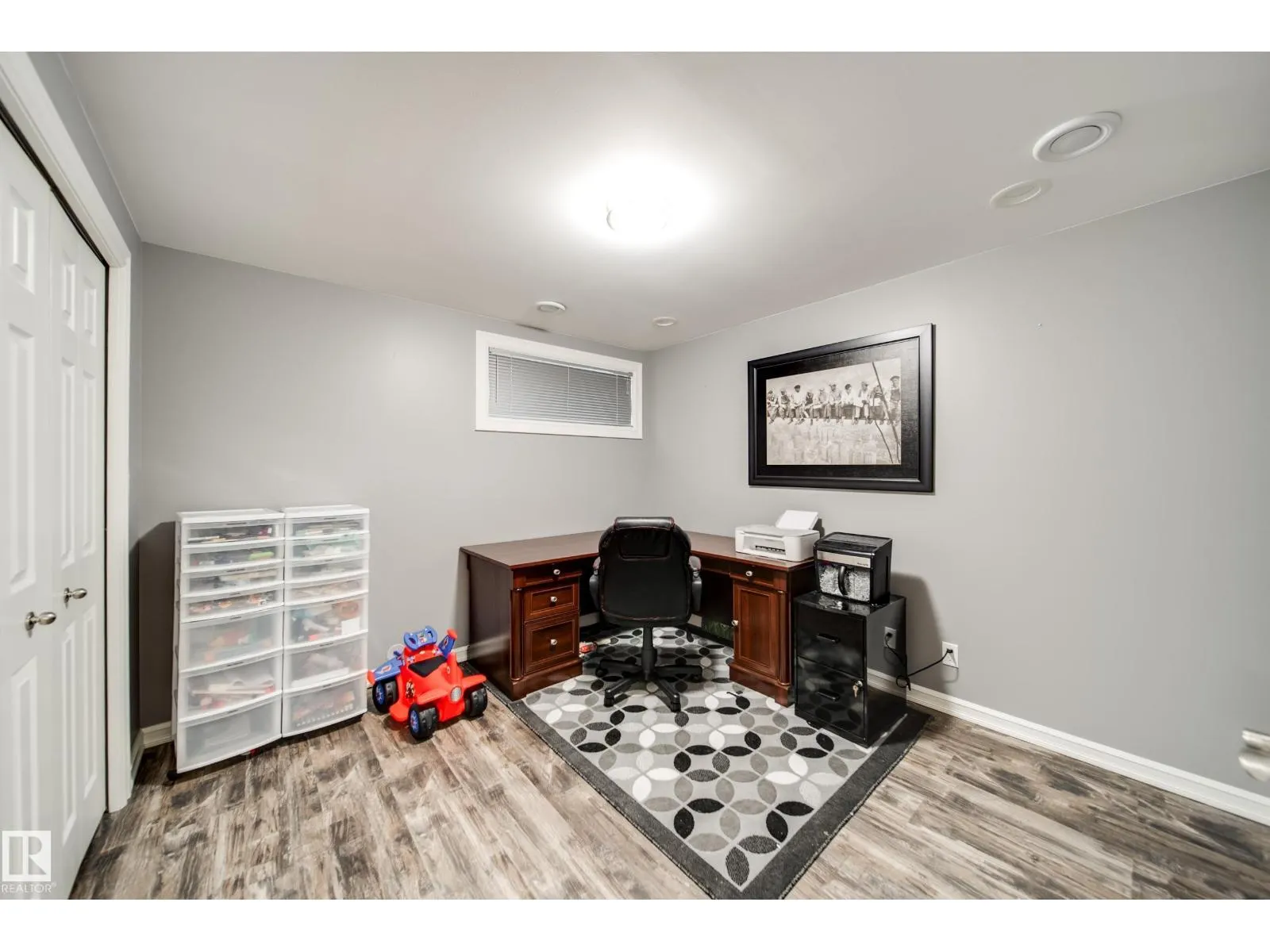5927 6 AV SW