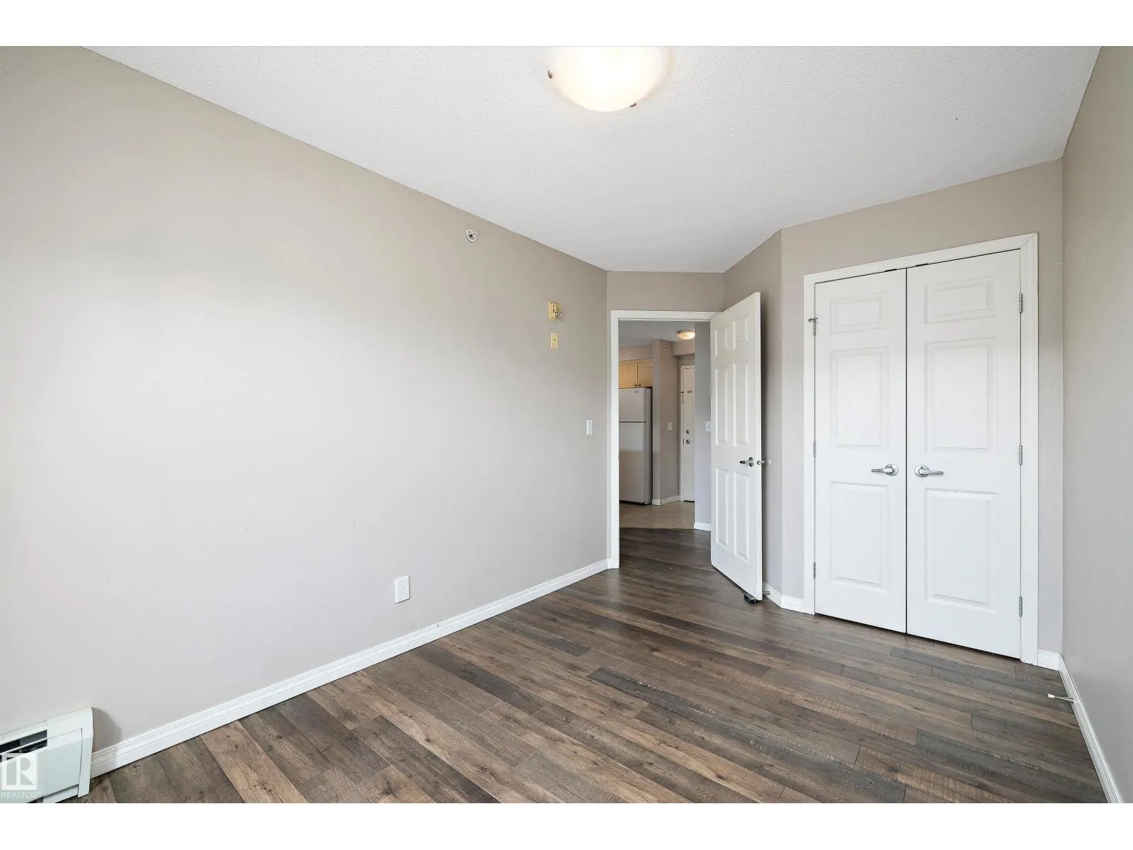 #411 636 MCALLISTER LO SW