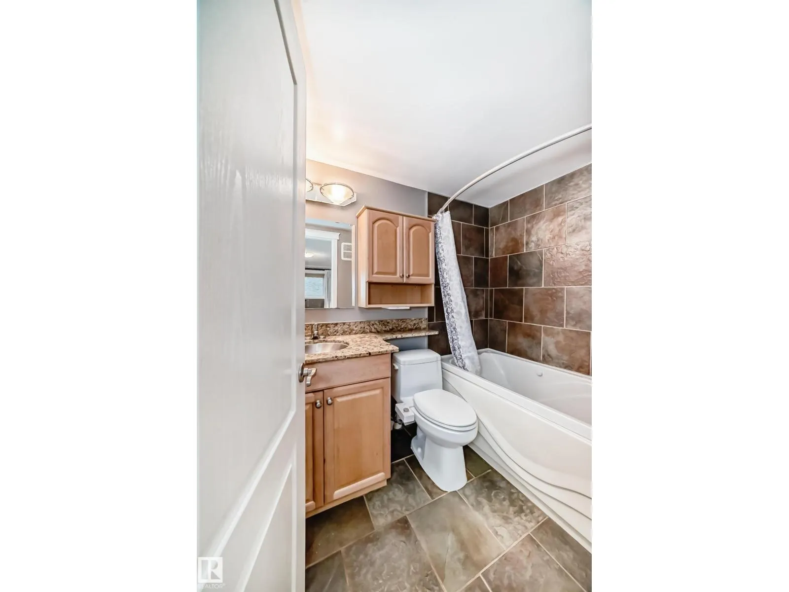 #105 10745 83 AV NW