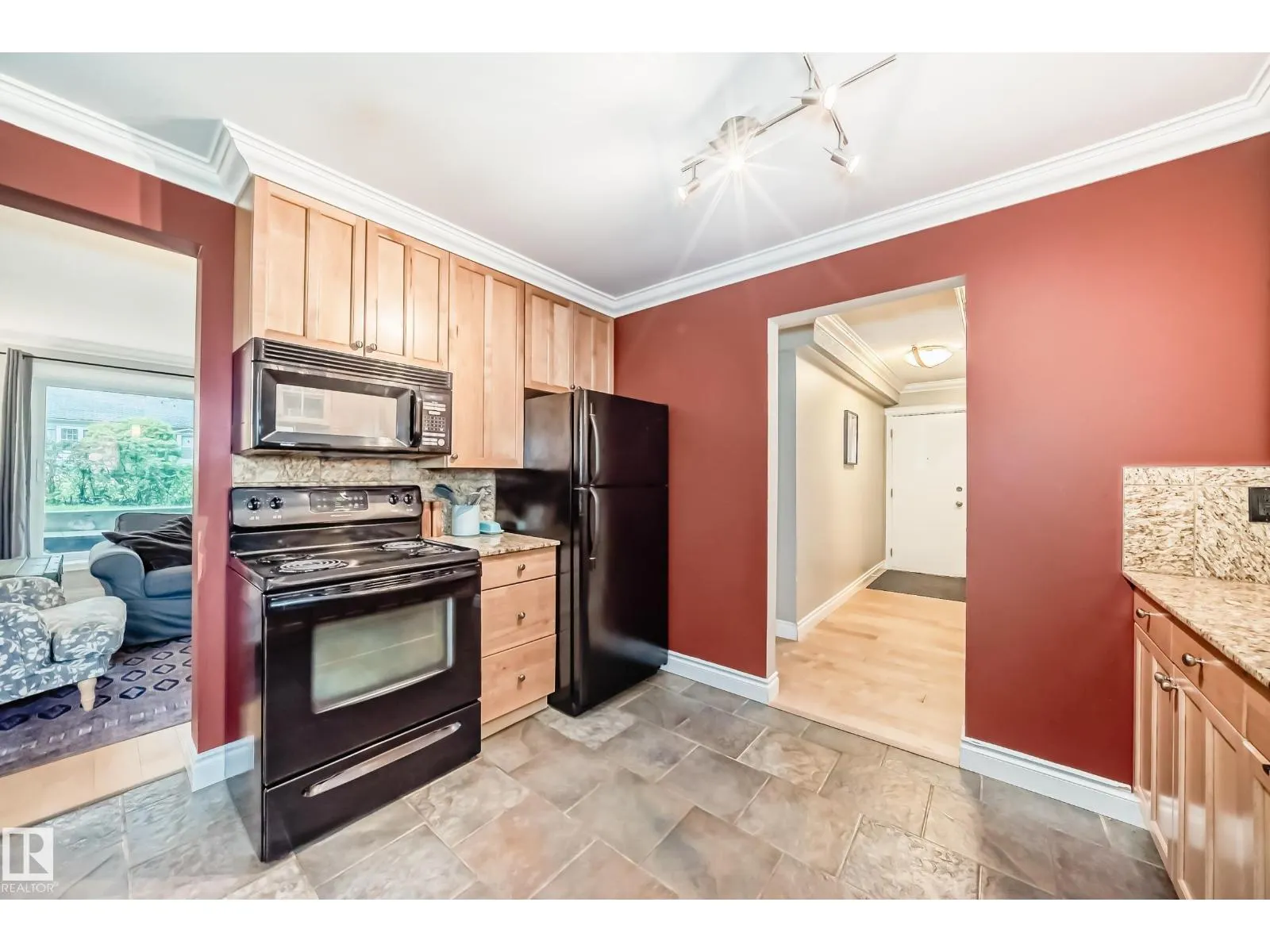#105 10745 83 AV NW