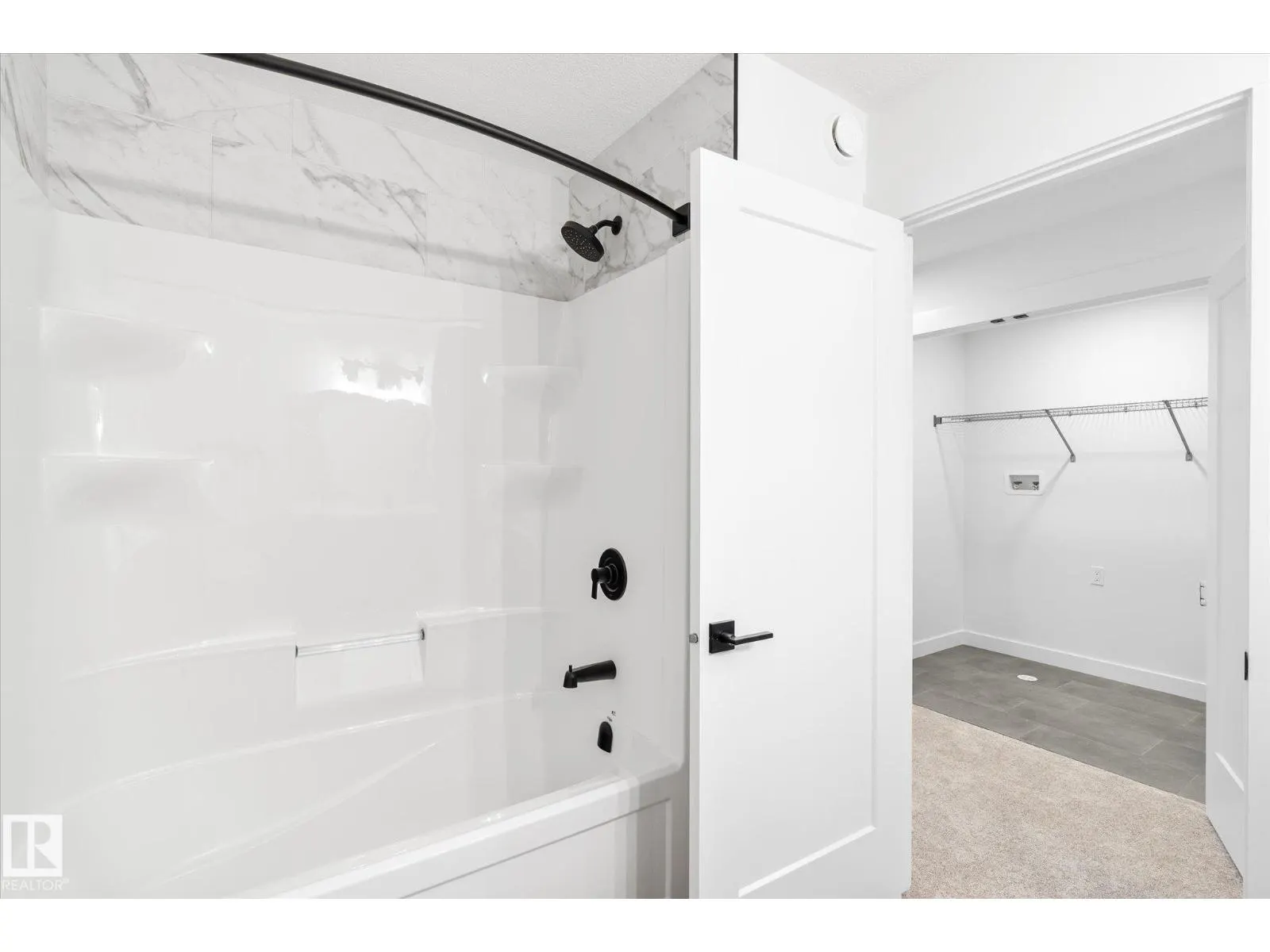 8724 226 ST NW