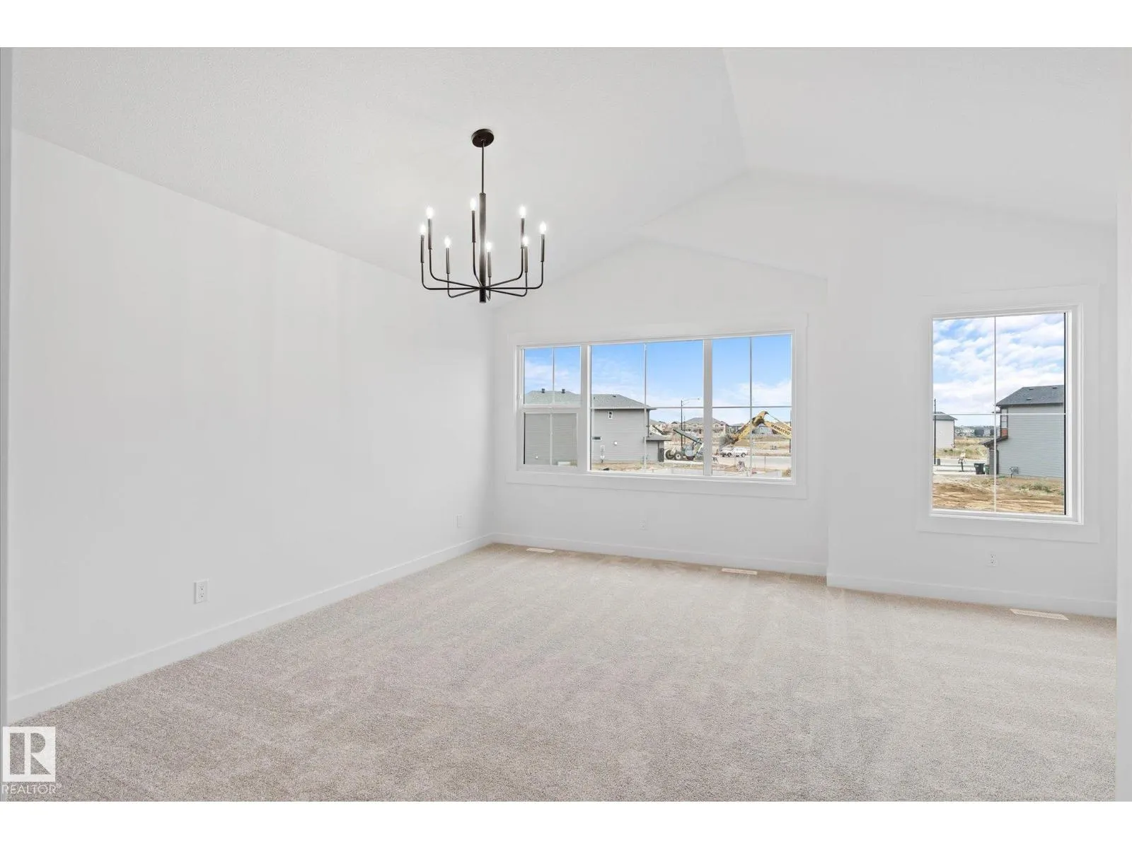 8724 226 ST NW