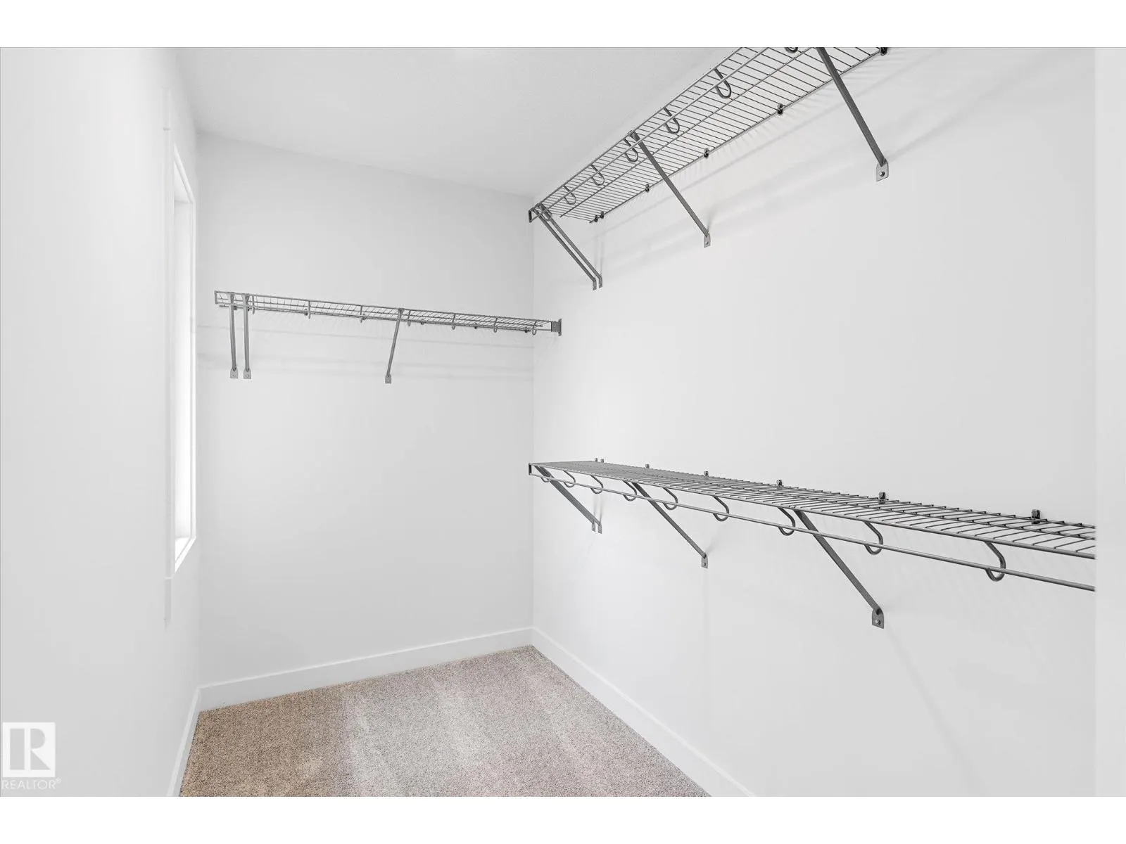 8724 226 ST NW