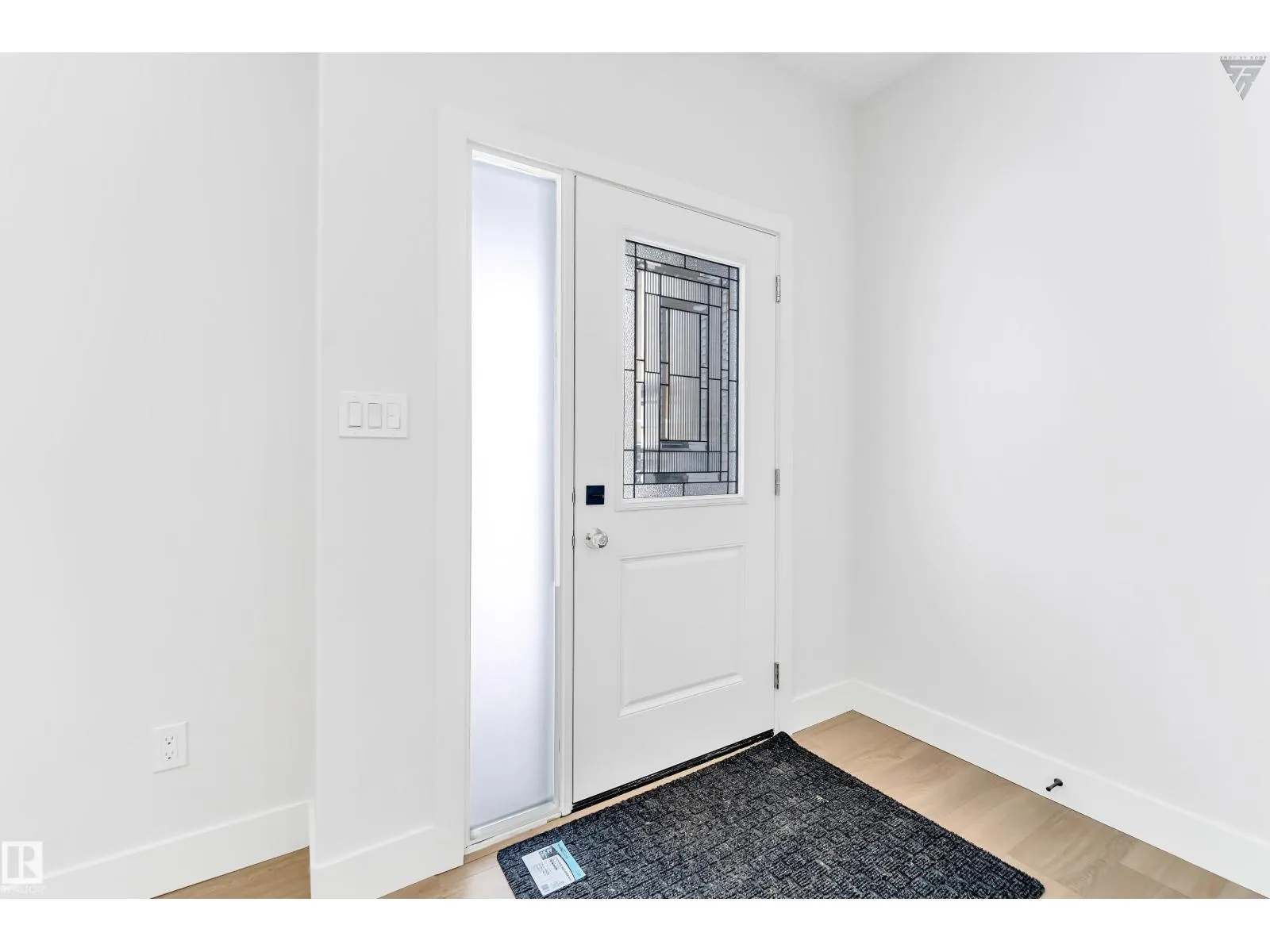 22924 80 AV NW