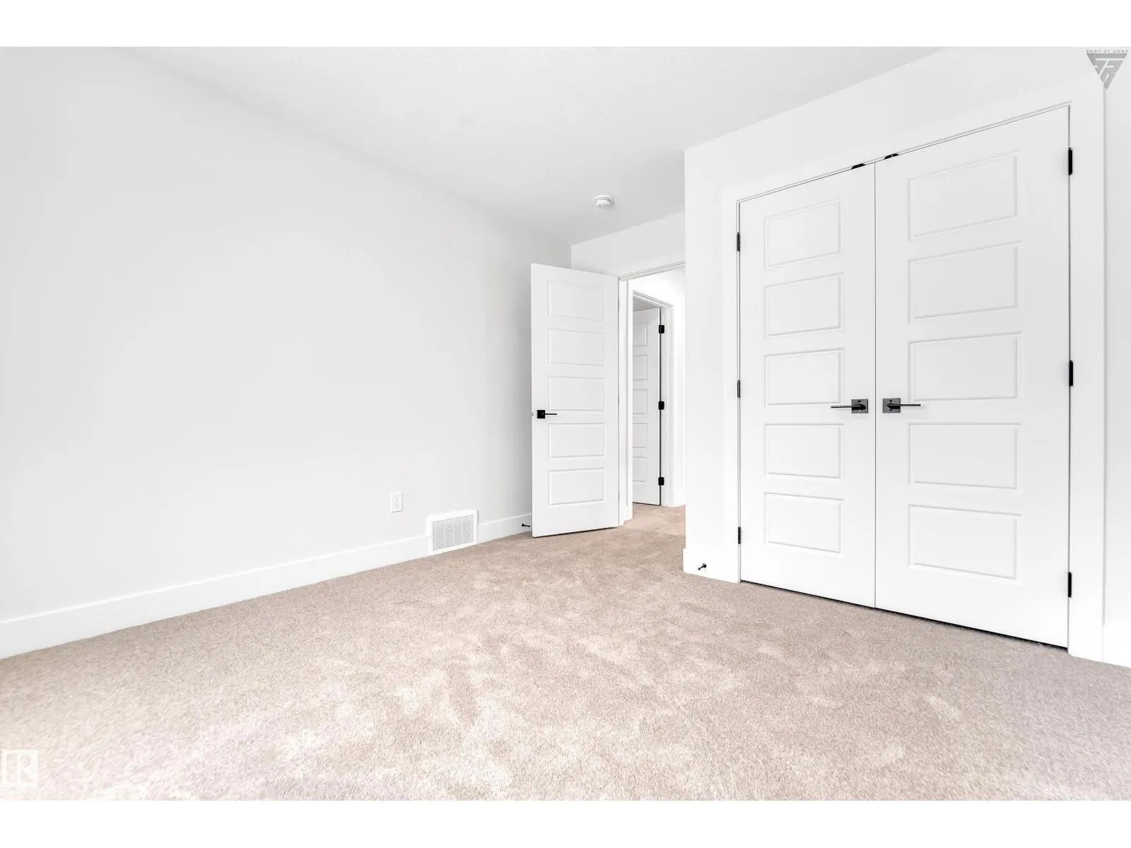 22924 80 AV NW