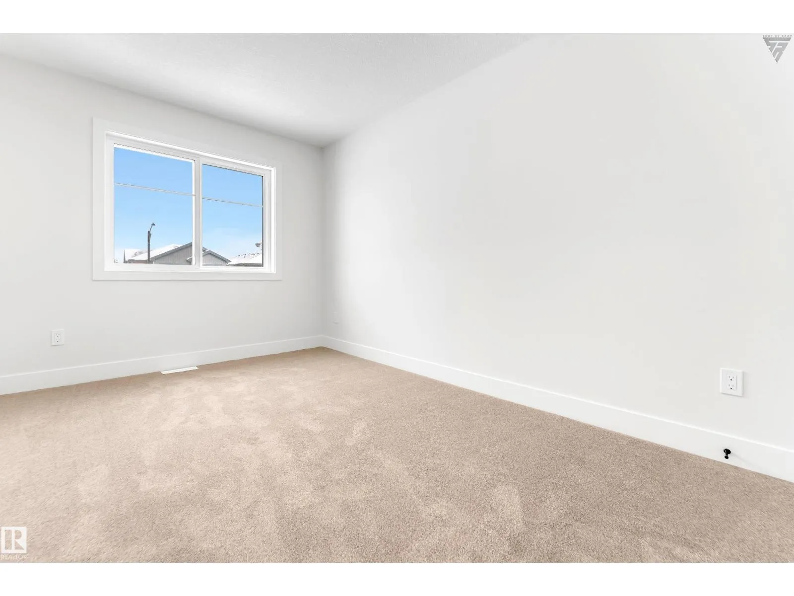 22924 80 AV NW