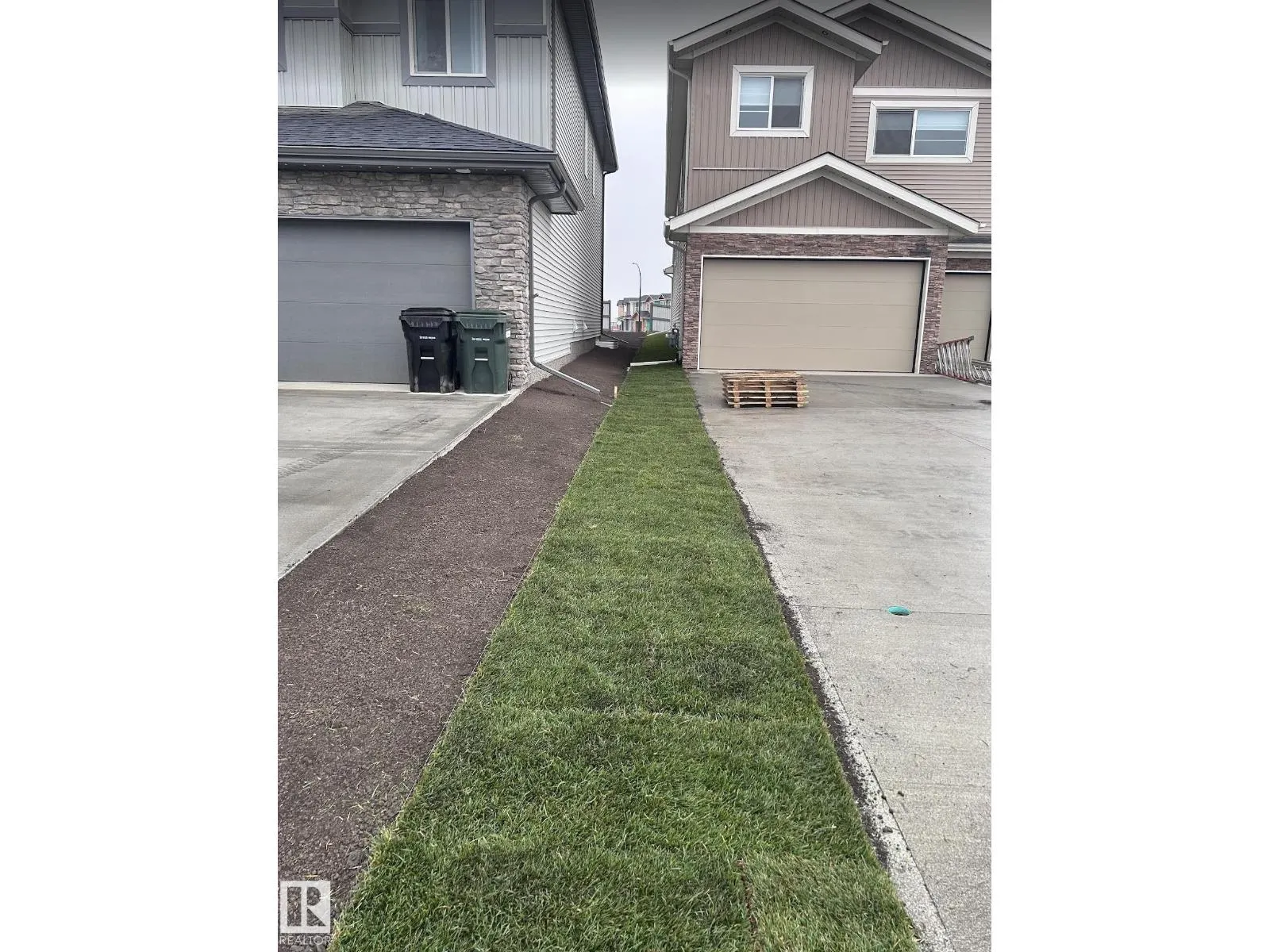 73 ASHBURY CR