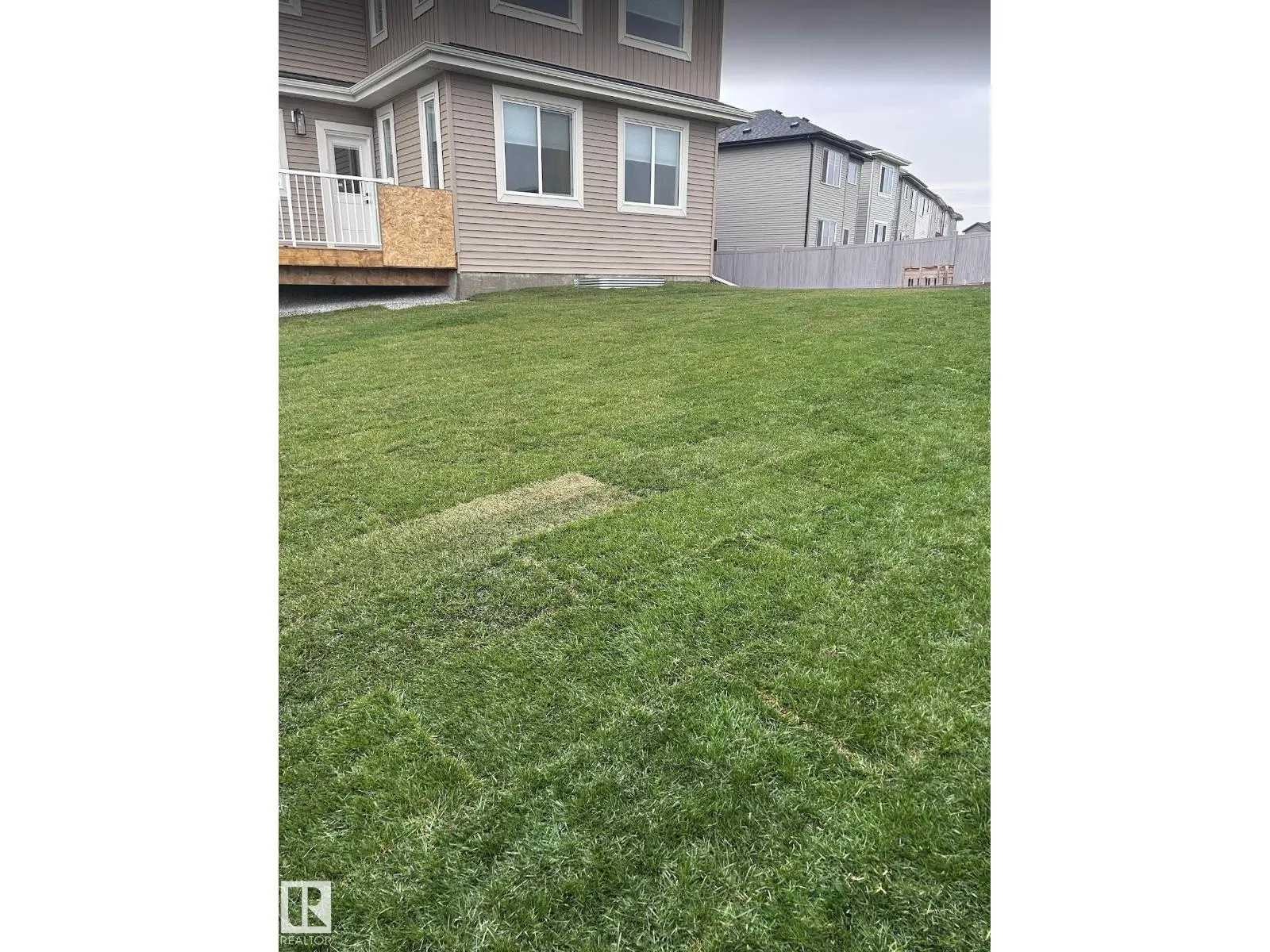 73 ASHBURY CR