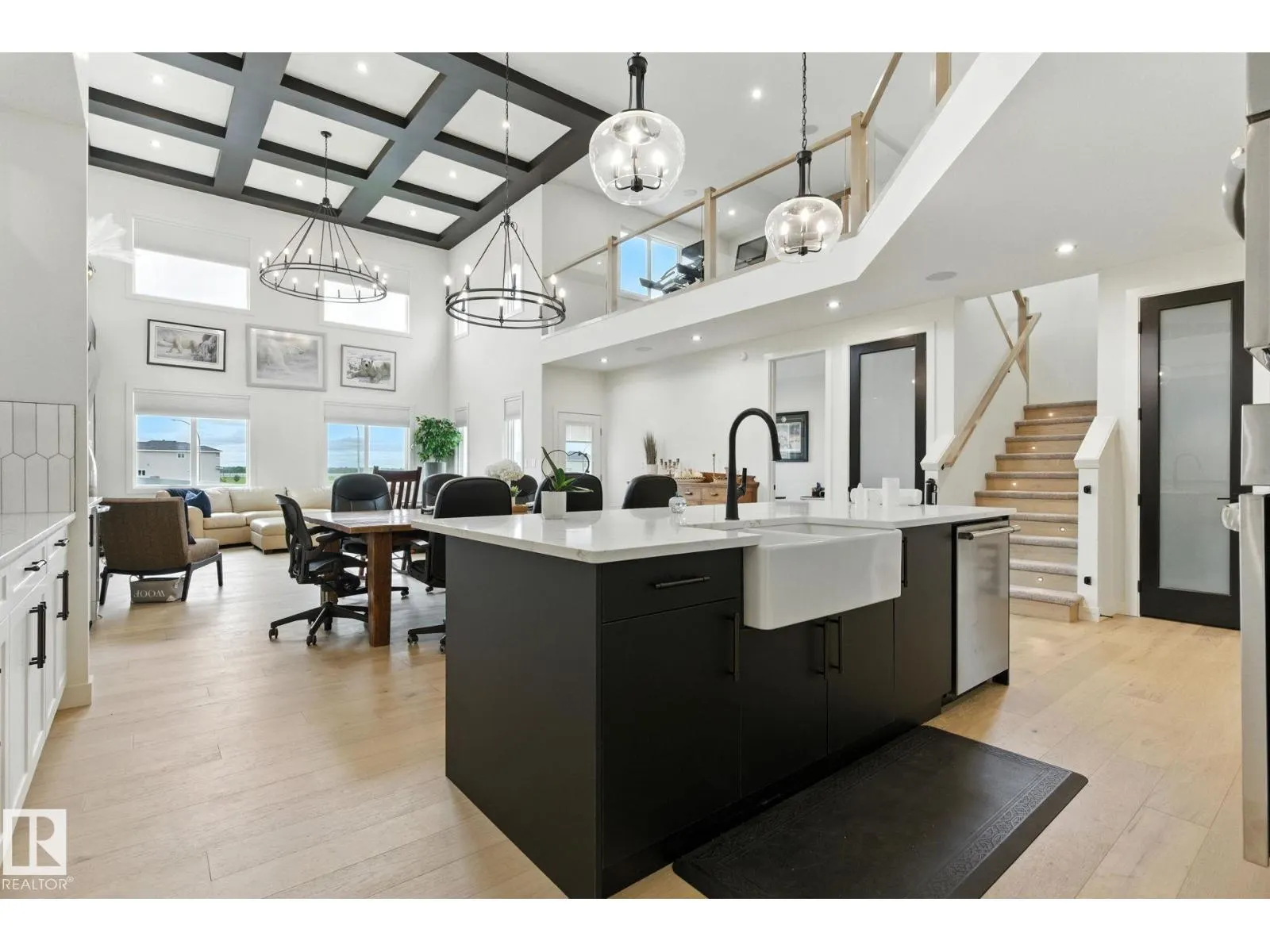 73 ASHBURY CR