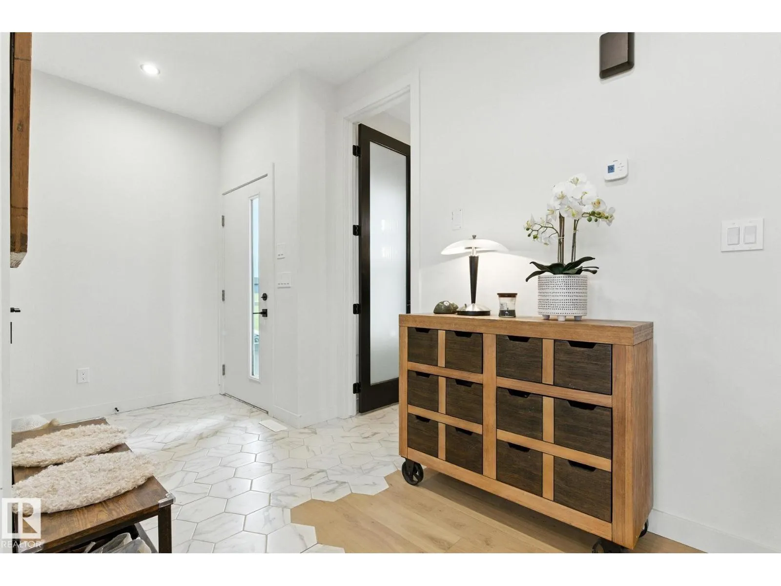73 ASHBURY CR