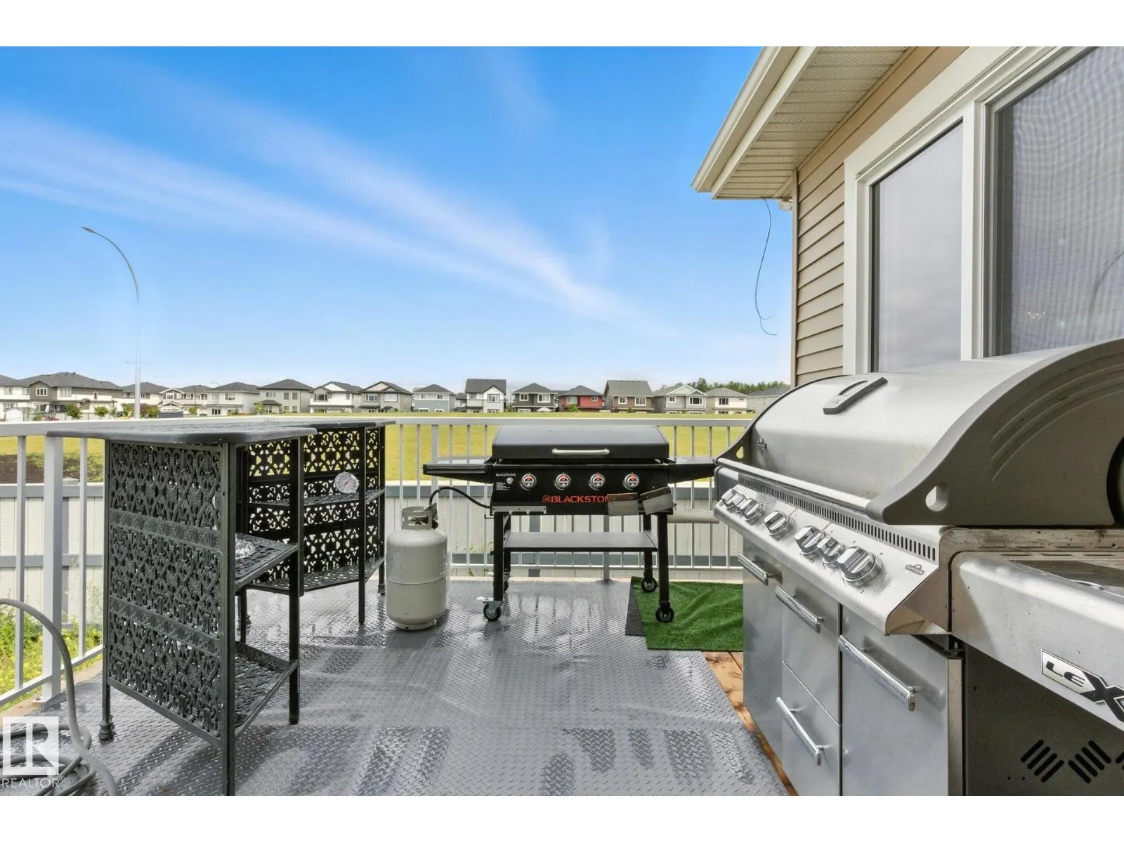 73 ASHBURY CR