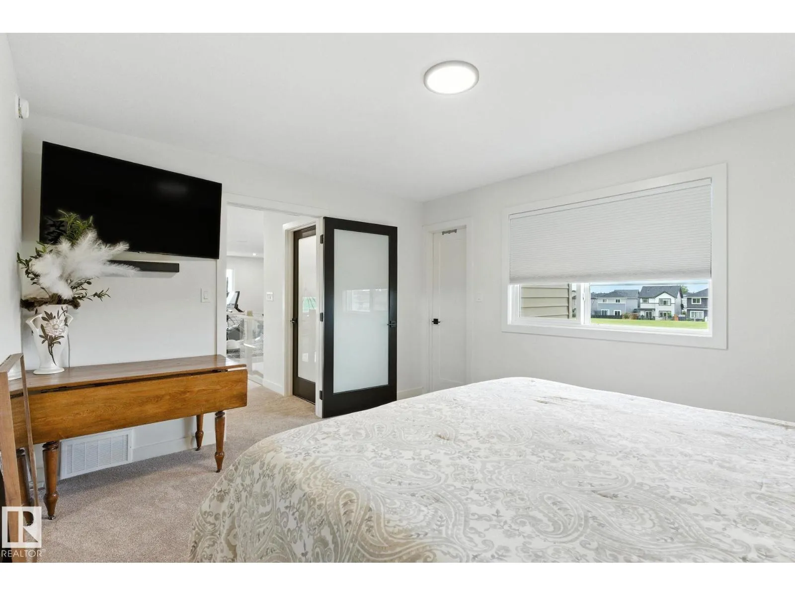 73 ASHBURY CR