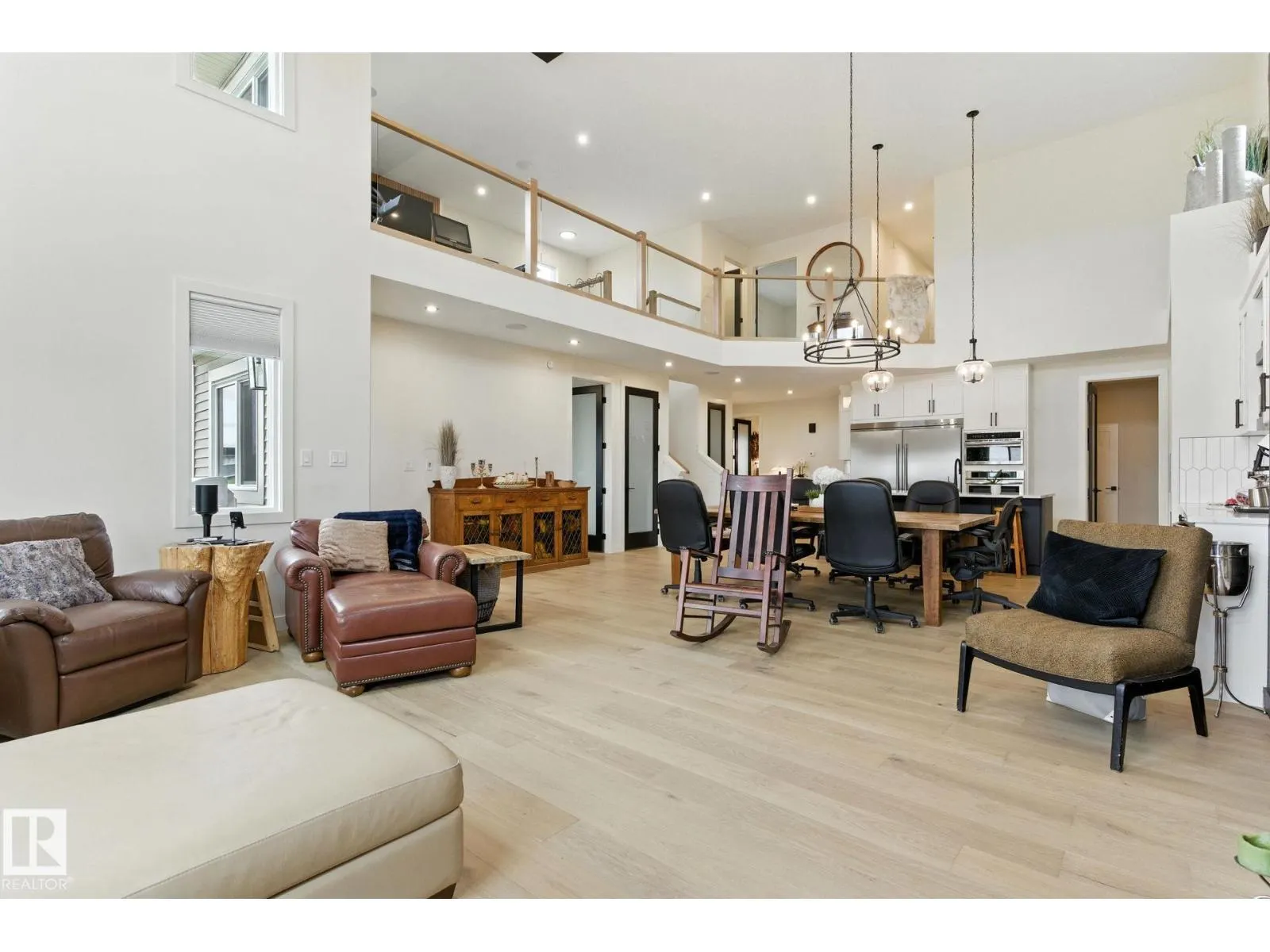 73 ASHBURY CR