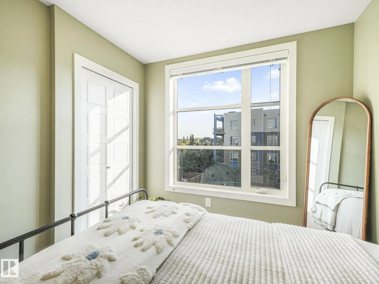 #316 2588 ANDERSON WY SW