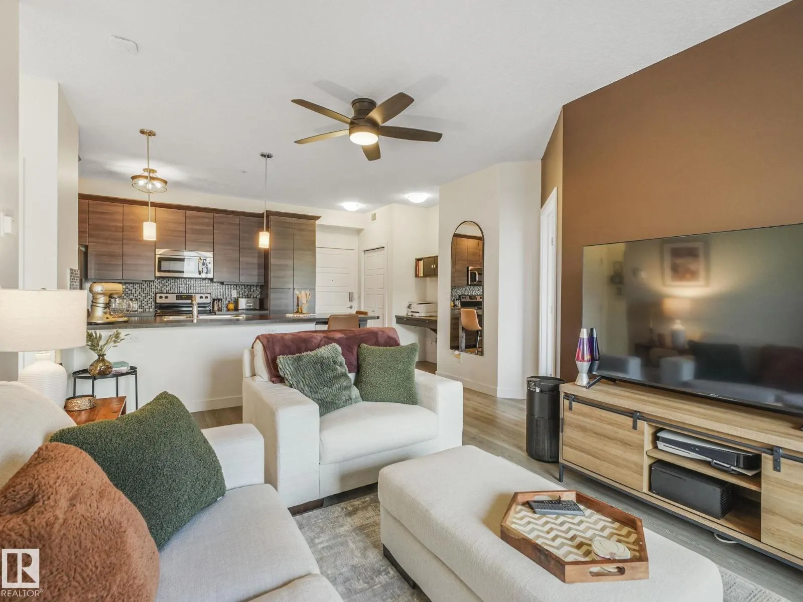 #316 2588 ANDERSON WY SW